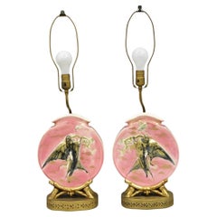 Antica lampada da tavolo a vaso rotondo in porcellana rosa Chinoiserie con uccelli - una coppia