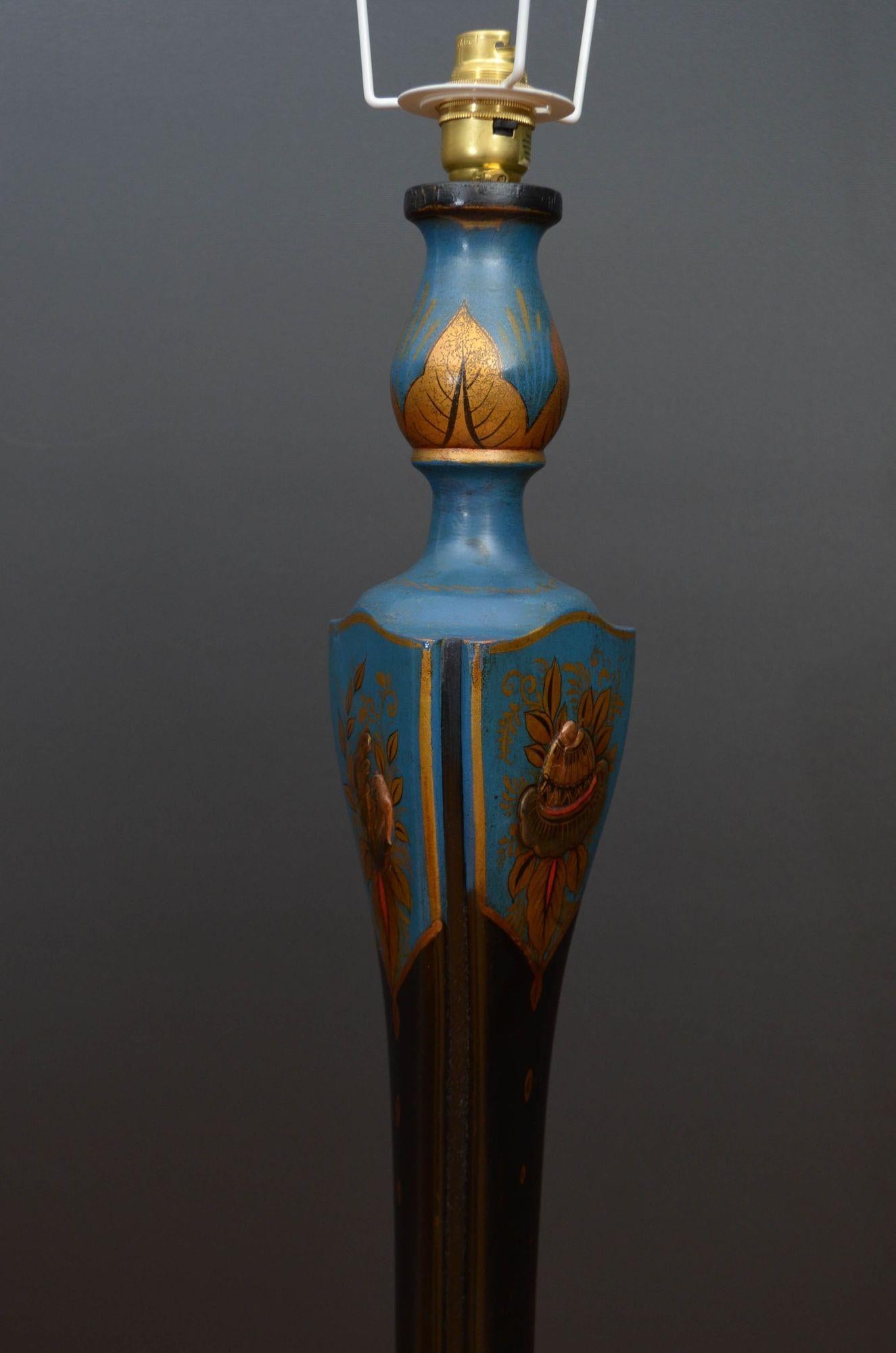 20th Century Antique Chinoiserie Standard Lamp For Sale