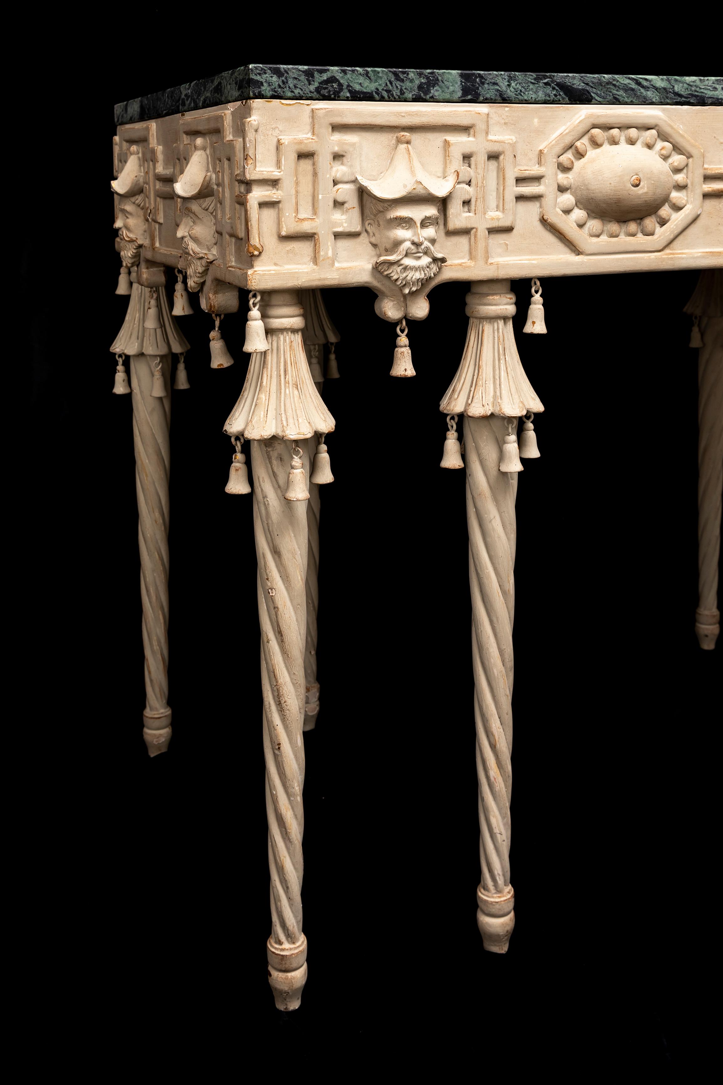 Ancienne table console peinte en blanc de style Chinoiserie avec pagodes, Brighton Pavilion en vente 3