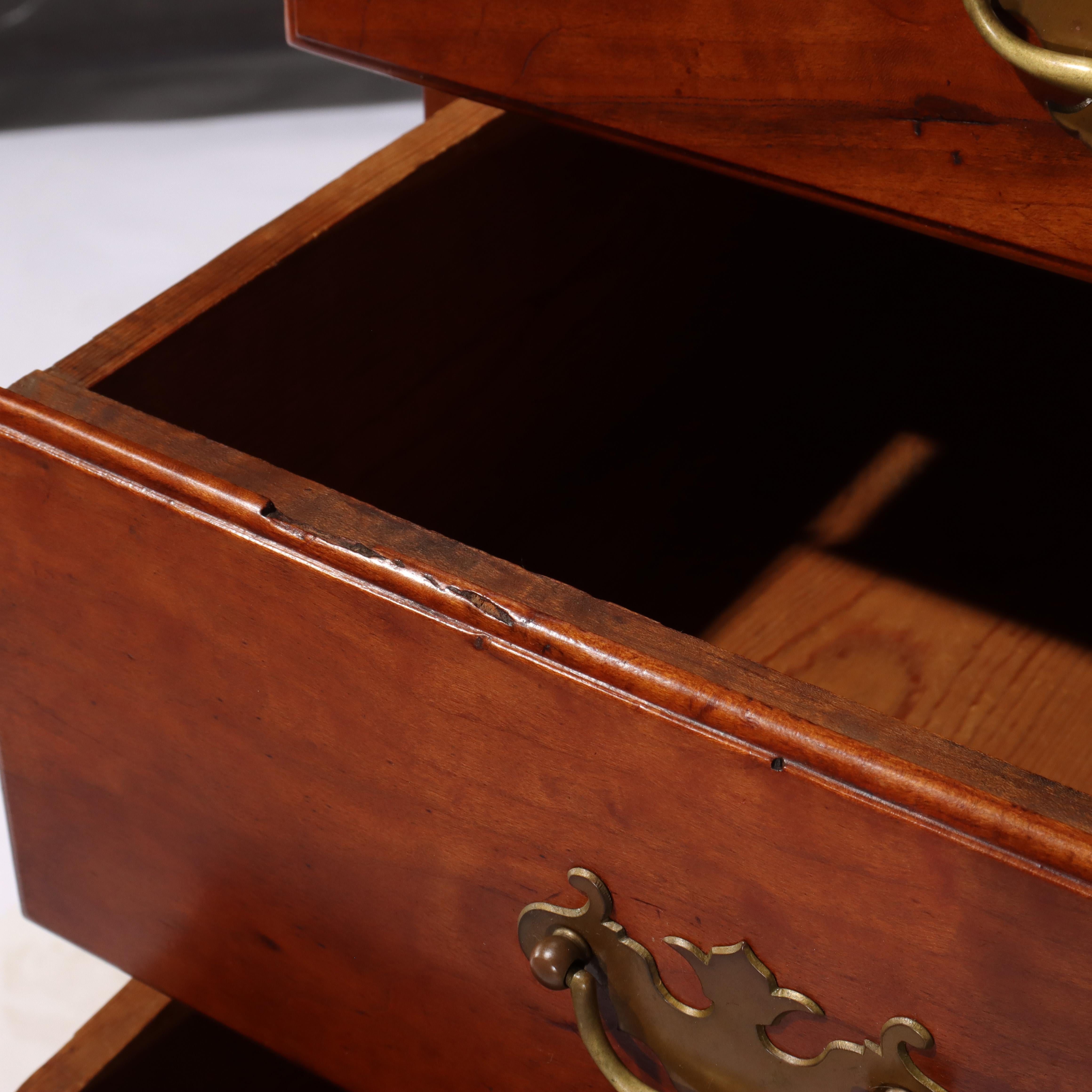 Antico cassettone a 4 cassetti in ciliegio Chippendale C1800 in vendita 8