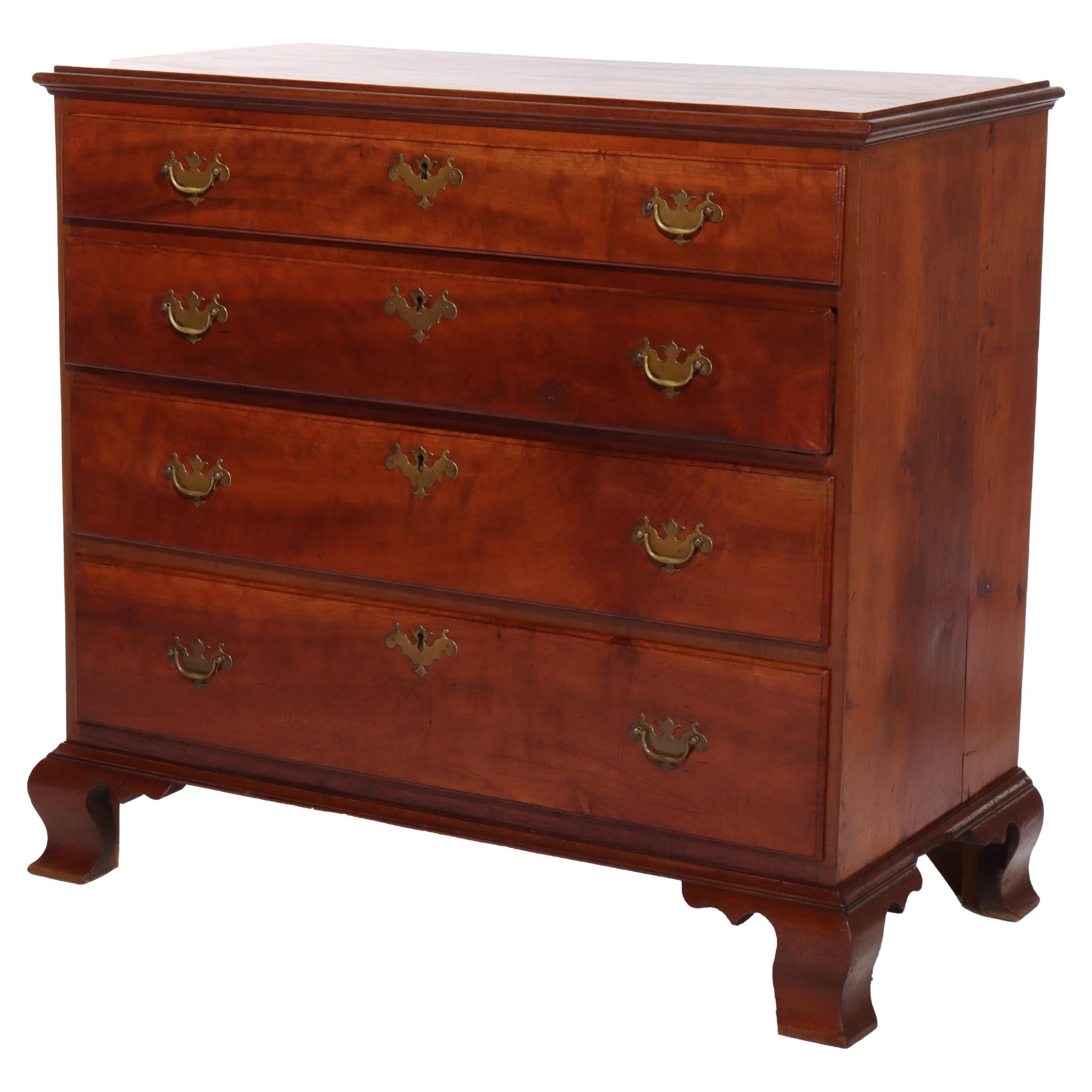 Antico cassettone a 4 cassetti in ciliegio Chippendale C1800 in vendita