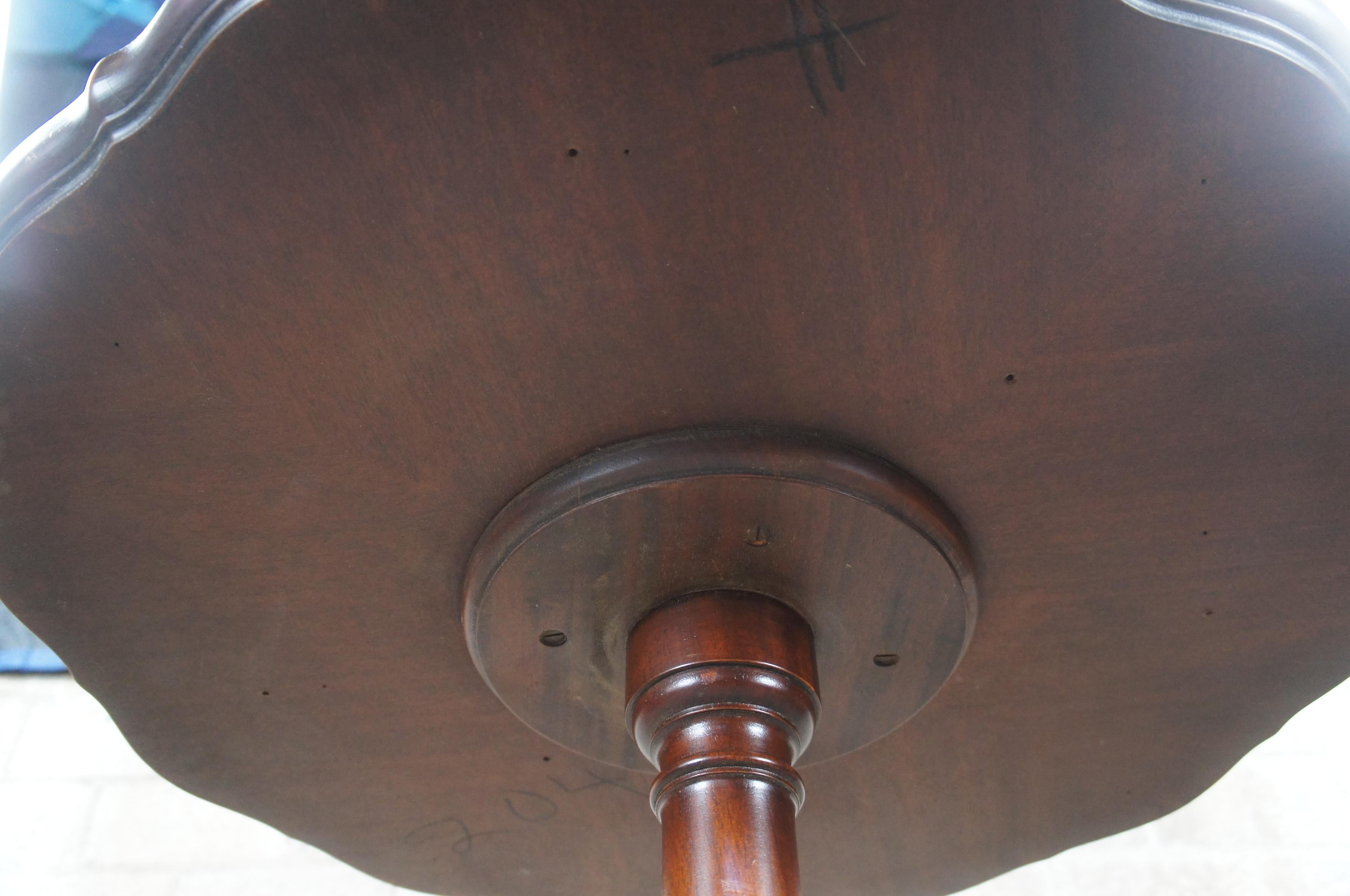 Antique Chippendale Flame Mahogany Pie Crust Ball & Claw Pedestal Tea Table  For Sale 6
