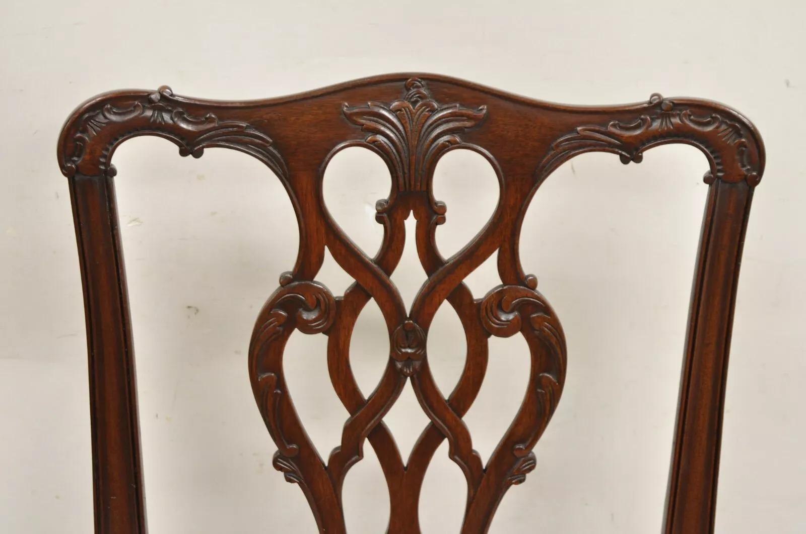 Sconosciuto Antiche sedie da pranzo Chippendale in stile georgiano in mogano intagliato - Set di 6 in vendita