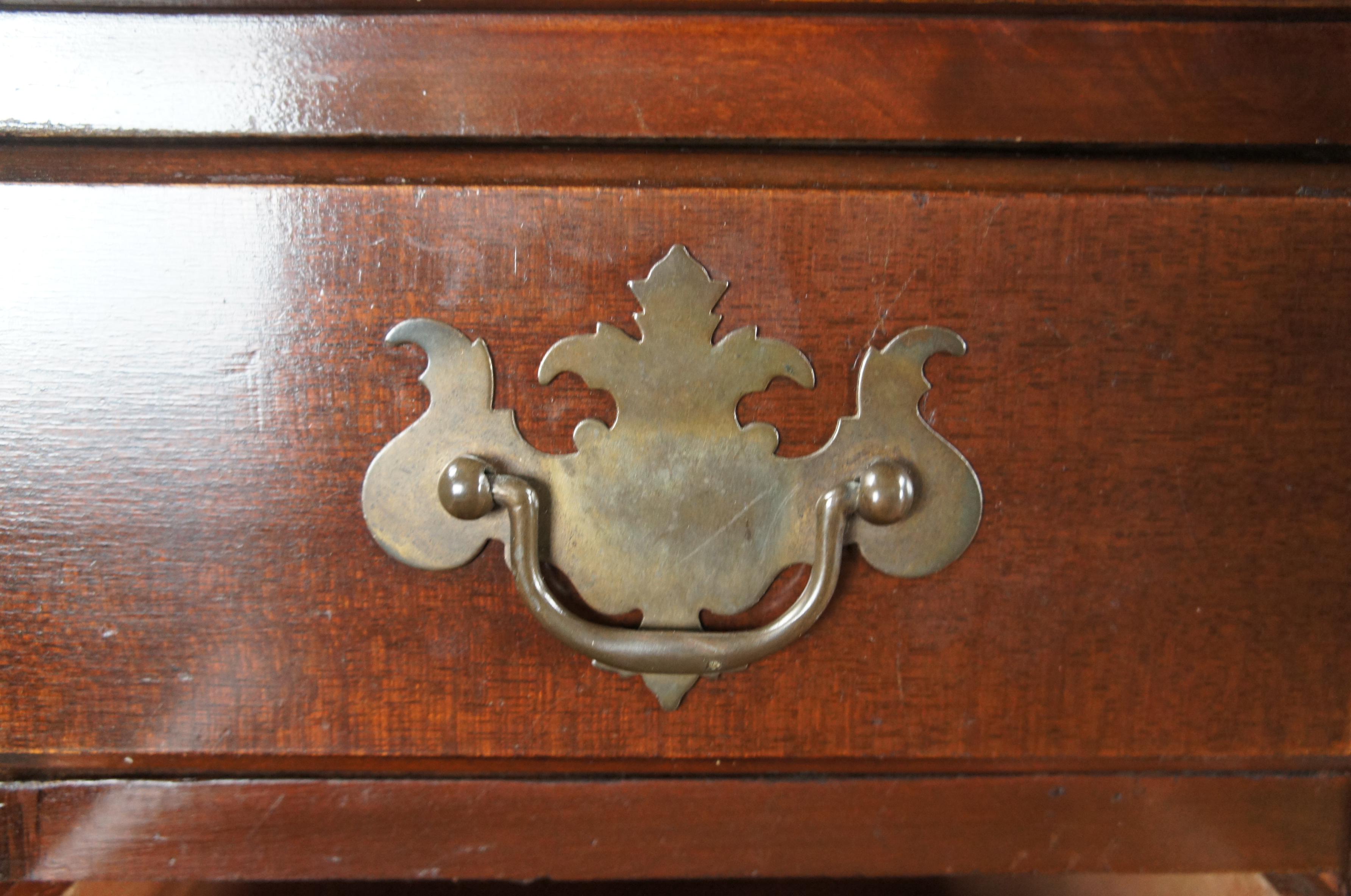 Antique Chippendale Georgian Style Mahogany Kneehole Vanity Writing Desk Mirror In Good Condition In Dayton, OH