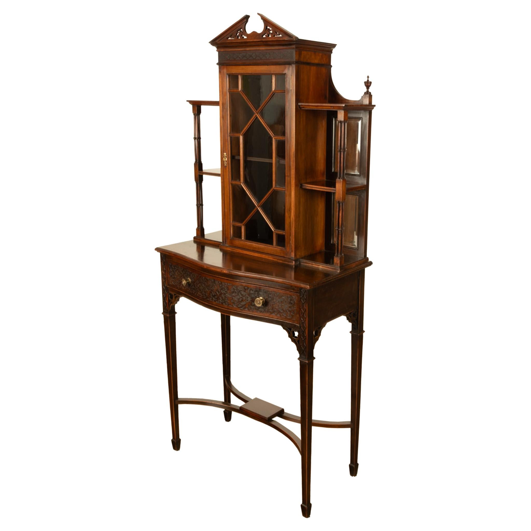 Antike Chippendale Mahagoni geschnitzt Vitrine Schrank Vitrine auf Stand 1895 (Chinese Chippendale) im Angebot