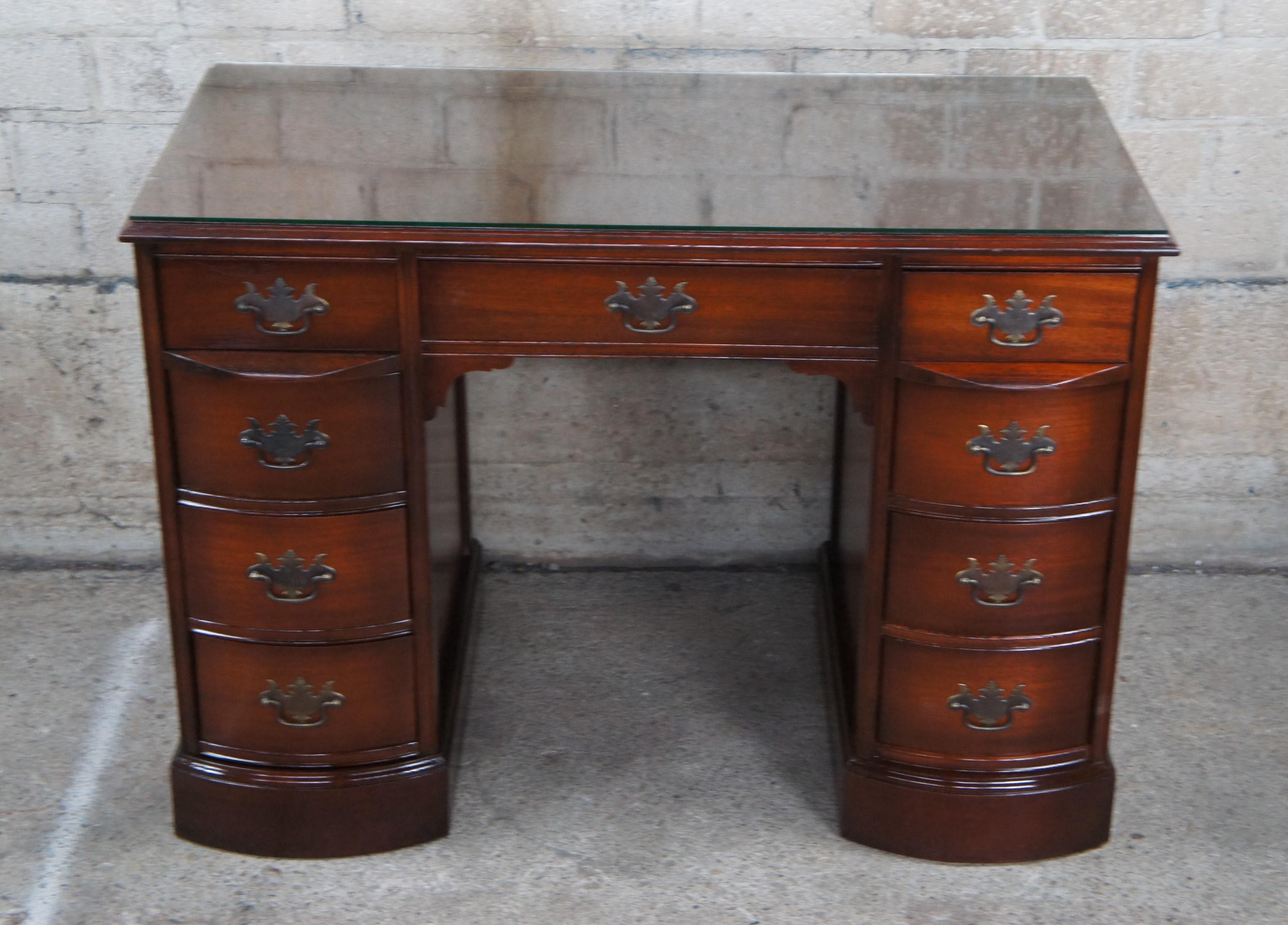 Antique Chippendale Mahogany Kneehole Bowfront Library Office Table Writing Desk For Sale 3