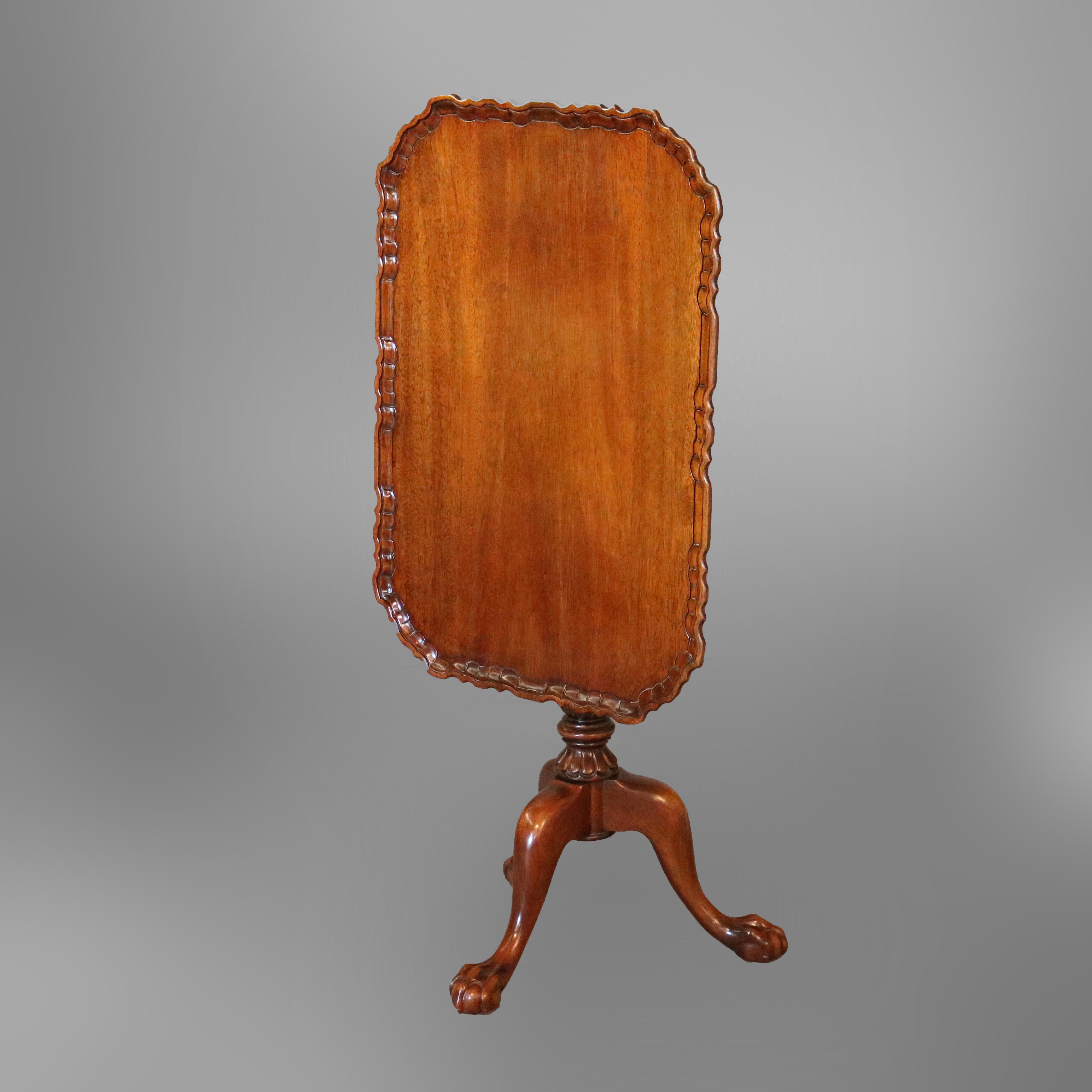 Antique Chippendale Mahogany Tilt-Top Table Circa 1930 In Good Condition For Sale In Big Flats, NY
