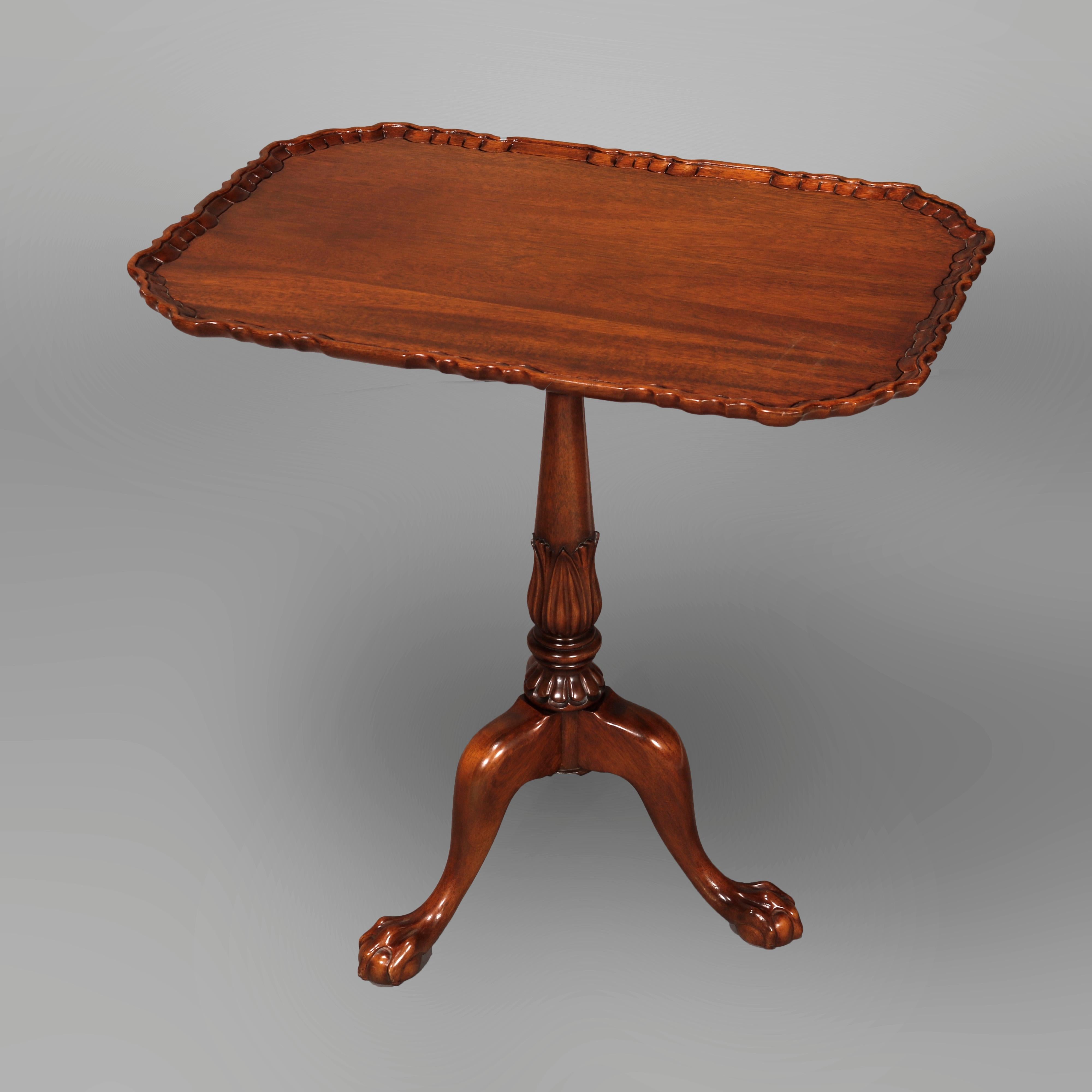 Antique Chippendale Mahogany Tilt-Top Table Circa 1930 For Sale 3