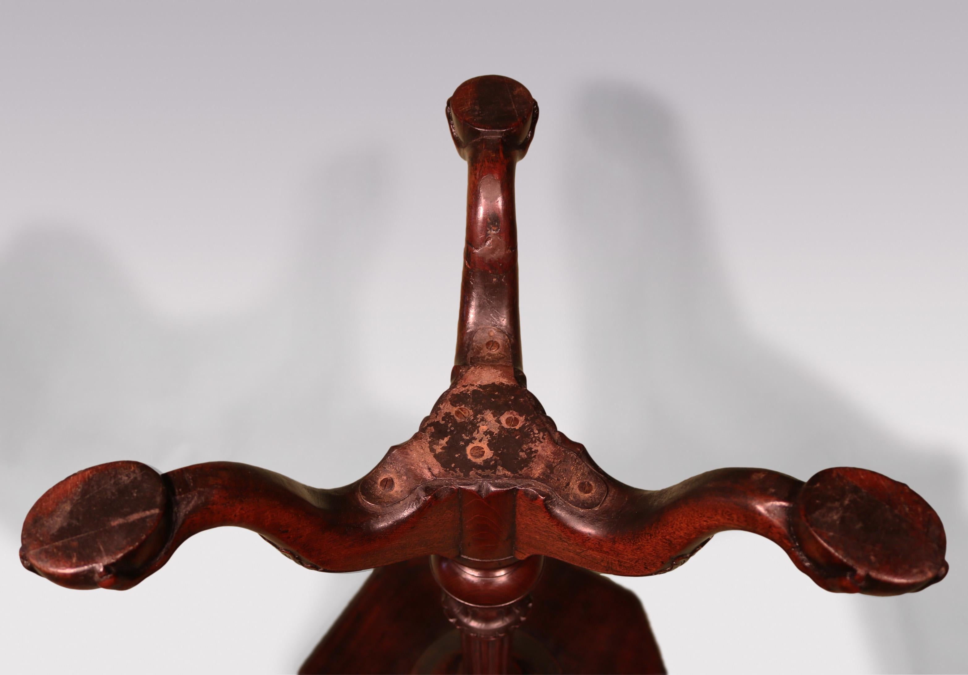 Mahogany Antique Chippendale period carved mahogany kettle stand For Sale