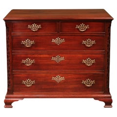 Commode ancienne en acajou d'époque Chippendale