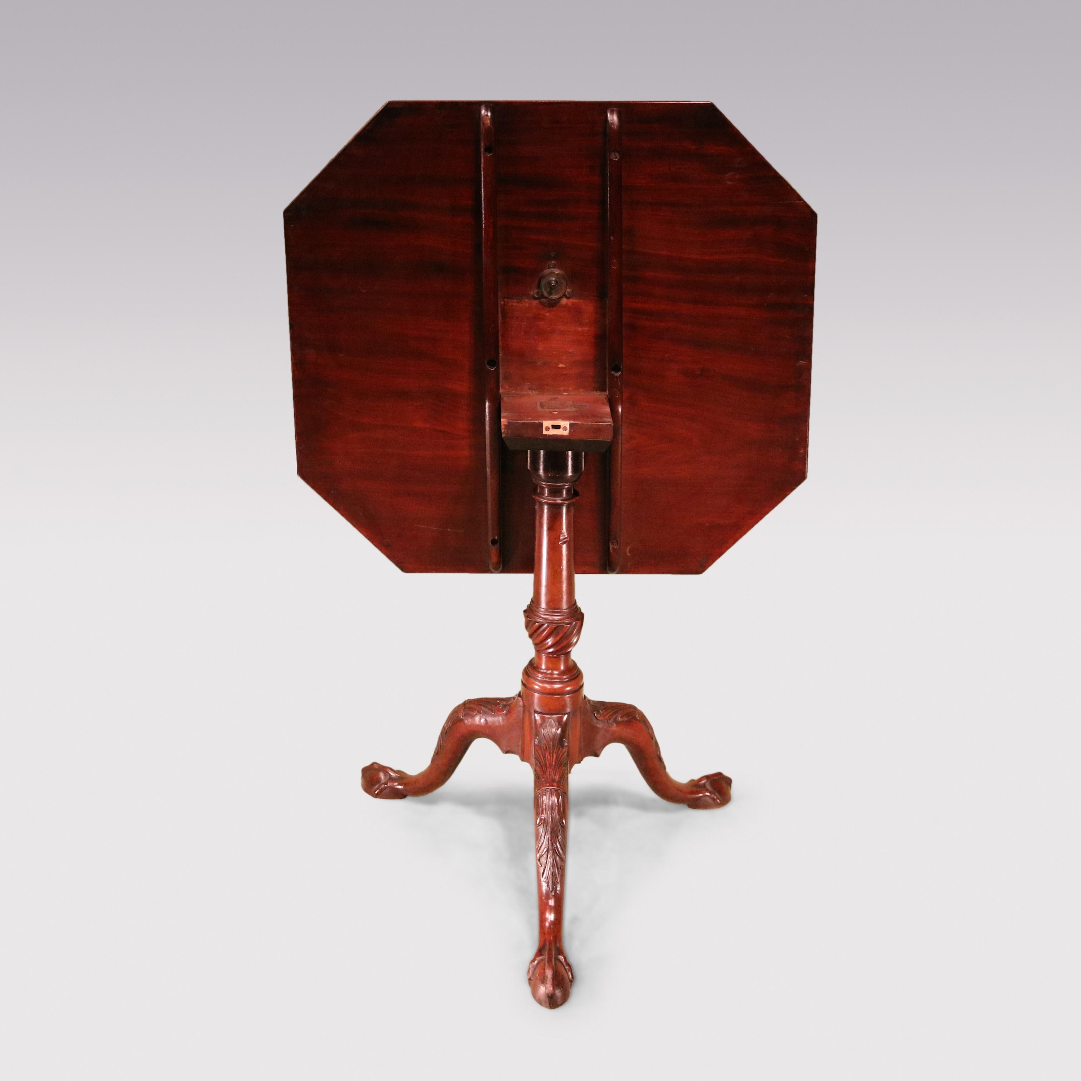 Antique Chippendale period mahogany octagonal table For Sale 1