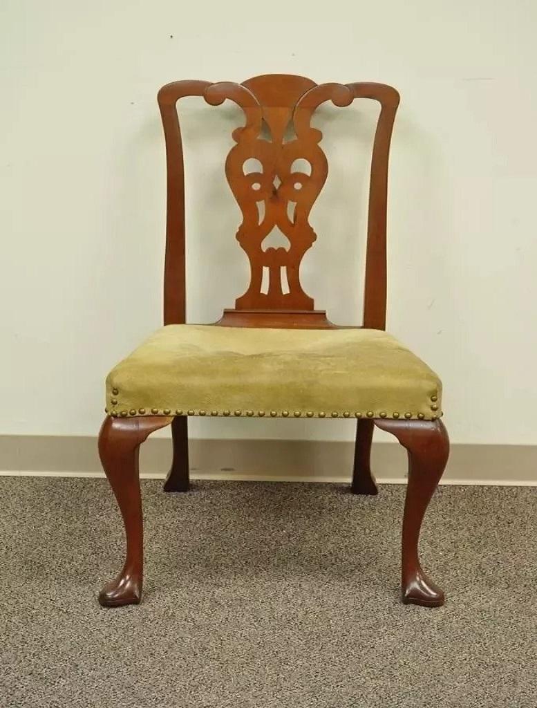 Antique Chippendale Queen Anne Style Mahogany Dining Side Chair with Suede Seat. Item features a carved back, cabriole legs, very nice antique item. Circa Early 20th Century. Measurements: 37.5