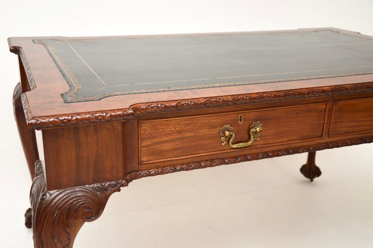 Antiker Chippendale-Revival-Schreibtisch von Gillows im Angebot 5