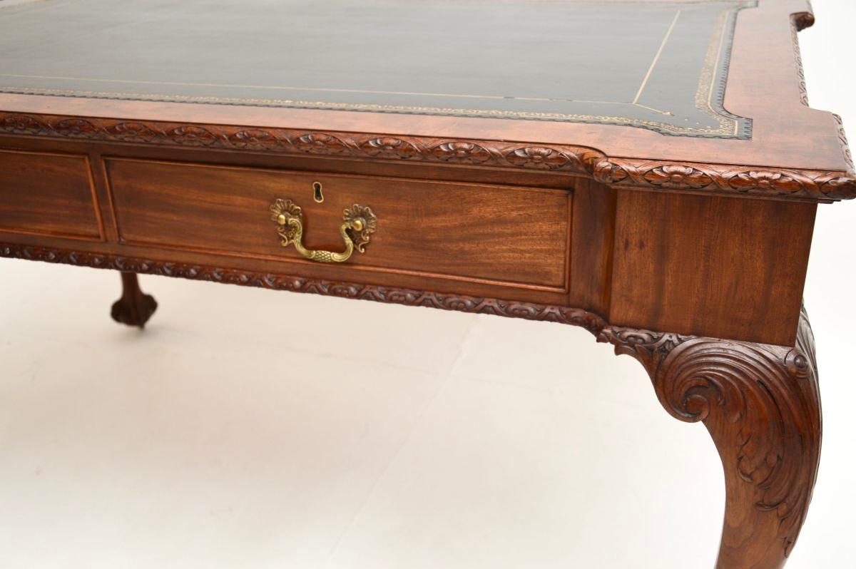 Antiker Chippendale-Revival-Schreibtisch von Gillows im Angebot 6