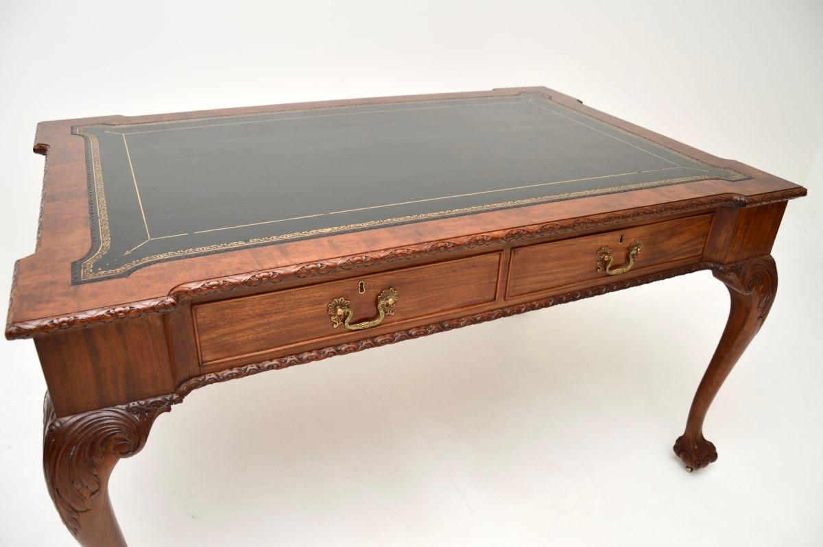 Antiker Chippendale-Revival-Schreibtisch von Gillows (Messing) im Angebot
