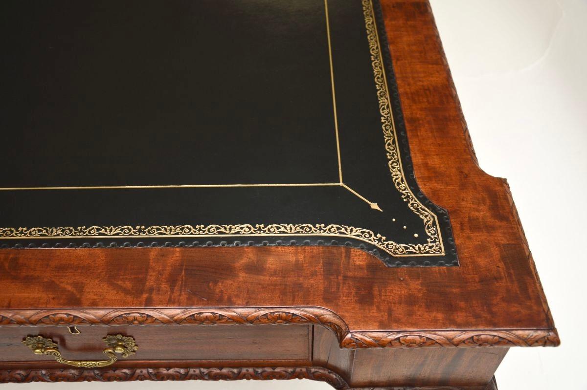 Antiker Chippendale-Revival-Schreibtisch von Gillows im Angebot 2