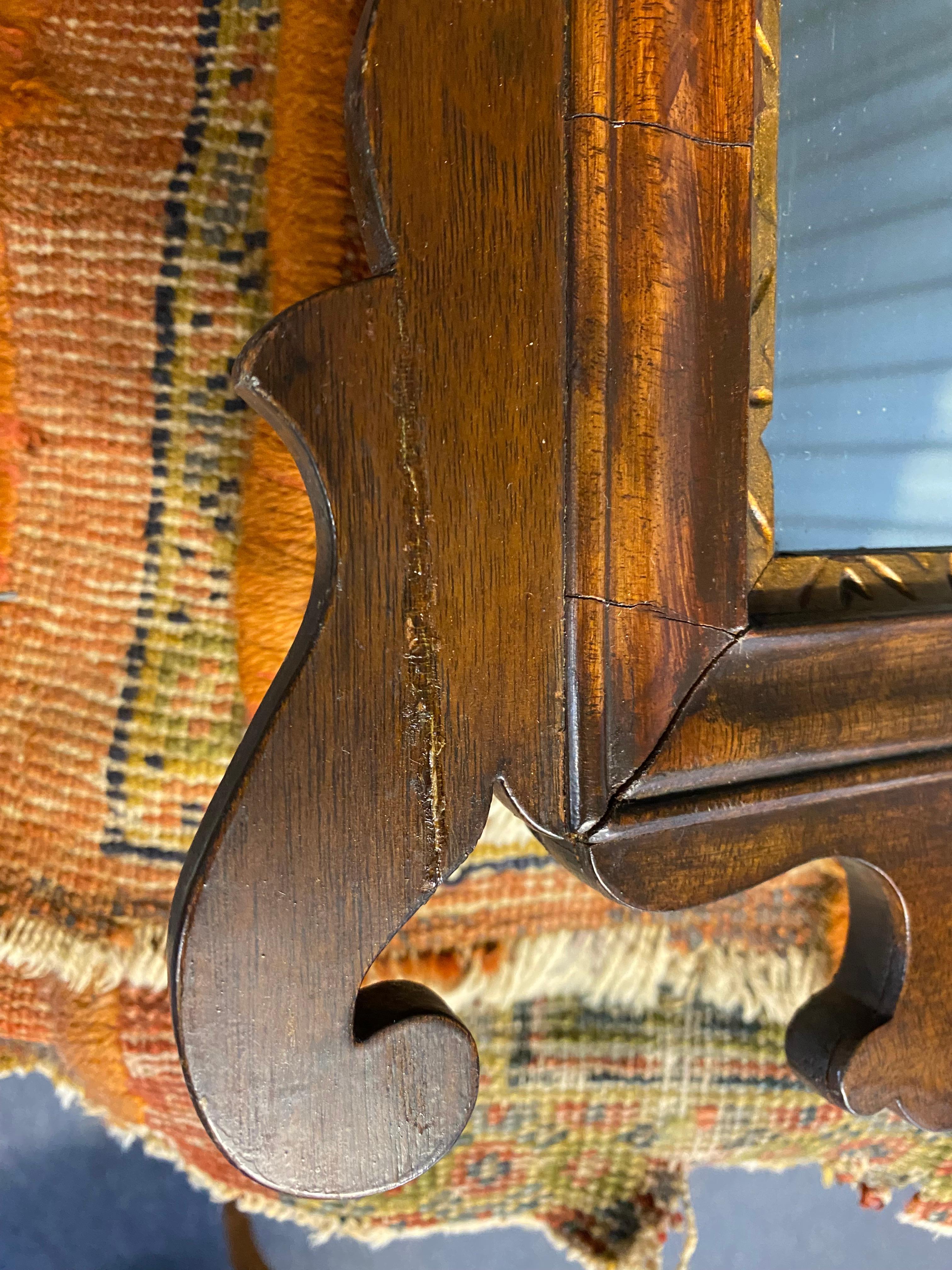 Antique Chippendale Style sculpté Mahogany Mirror avec Phoenix Crest en vente 1