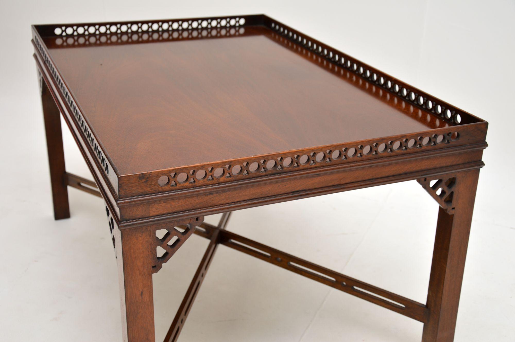 Antique Chippendale Style Coffee Table For Sale 1