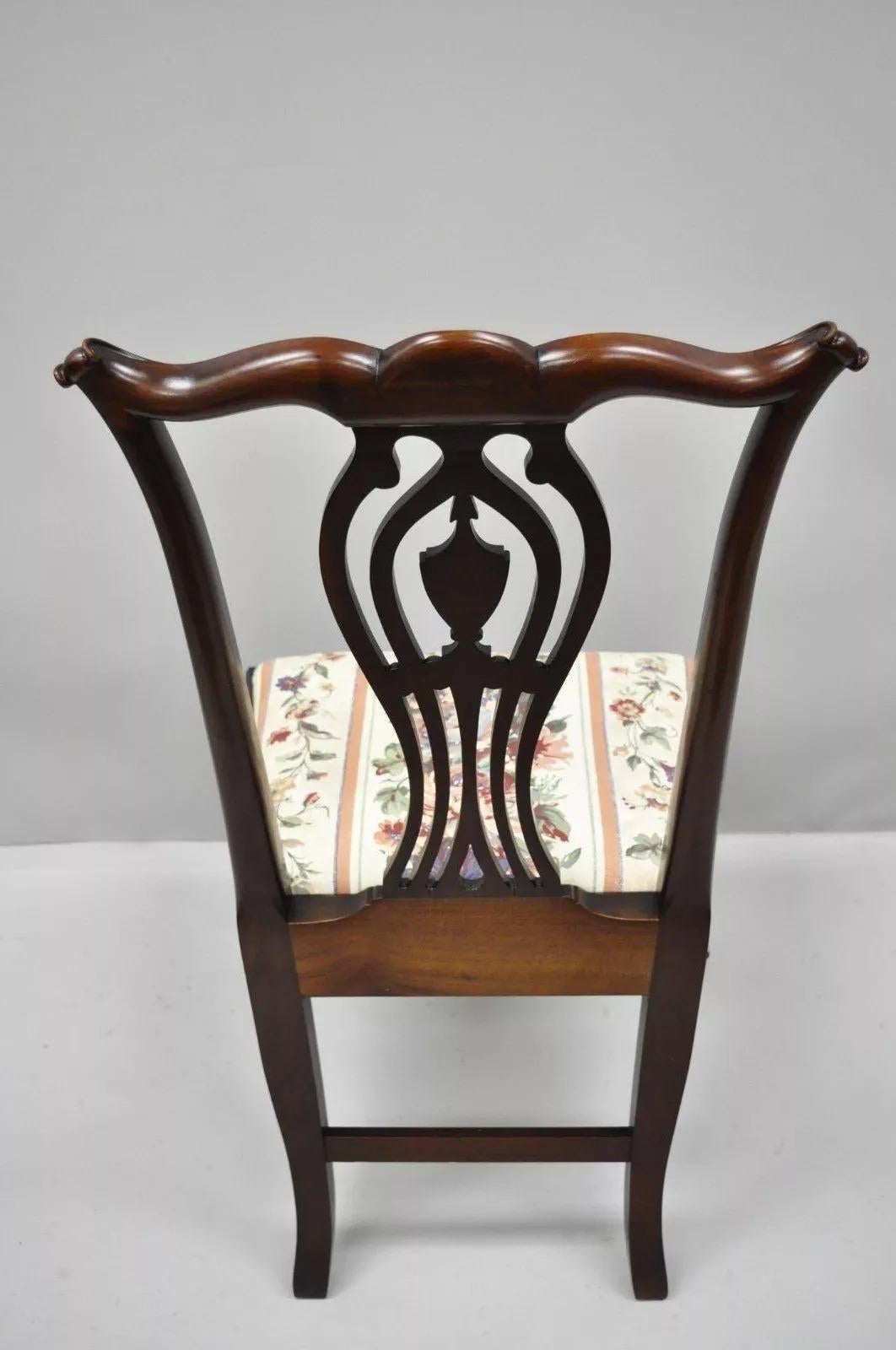 Sedie da pranzo antiche in stile Chippendale in mogano Ball and Claw - Set di 6 in vendita 4