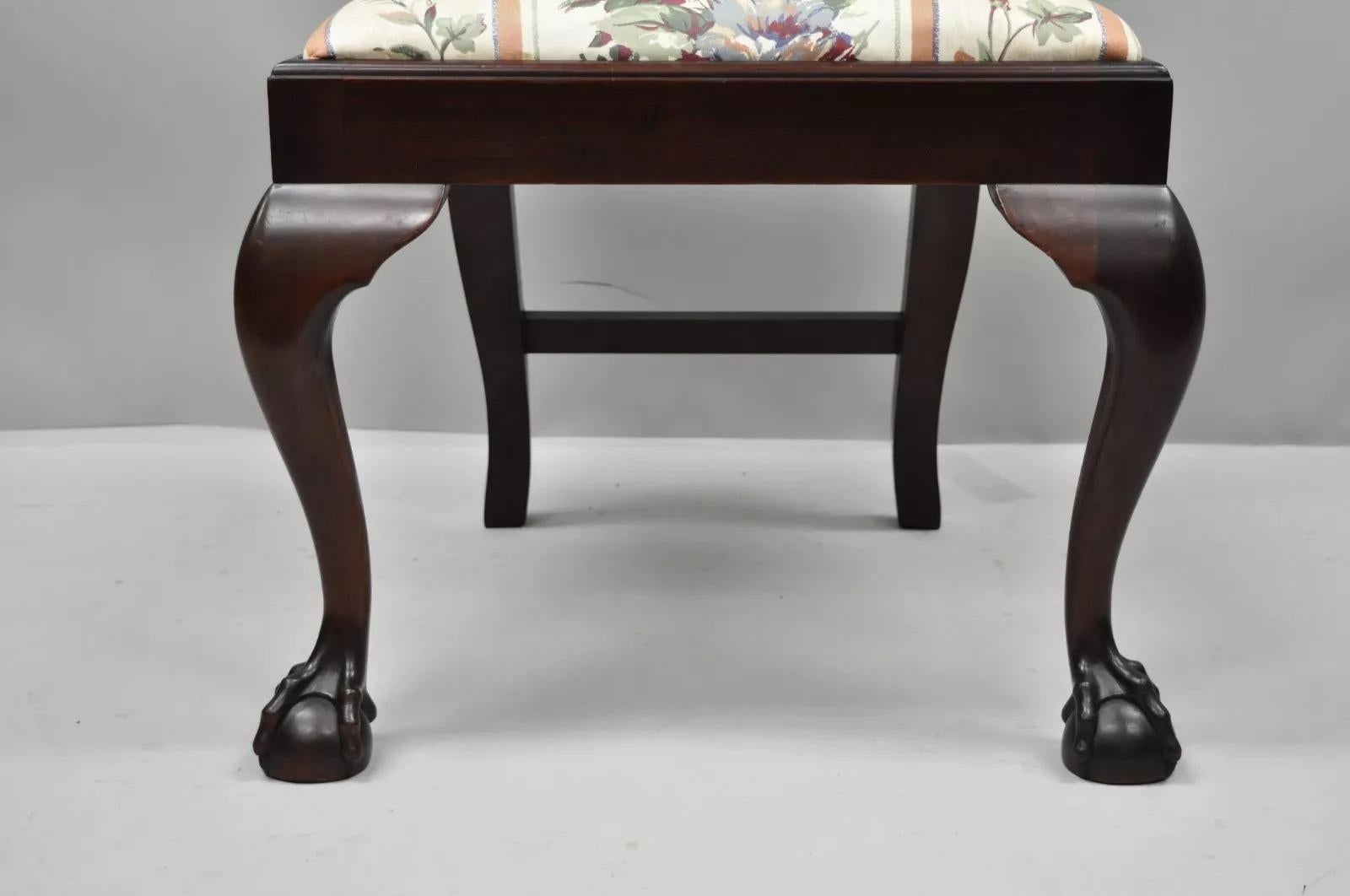 Sedie da pranzo antiche in stile Chippendale in mogano Ball and Claw - Set di 6 in vendita 2