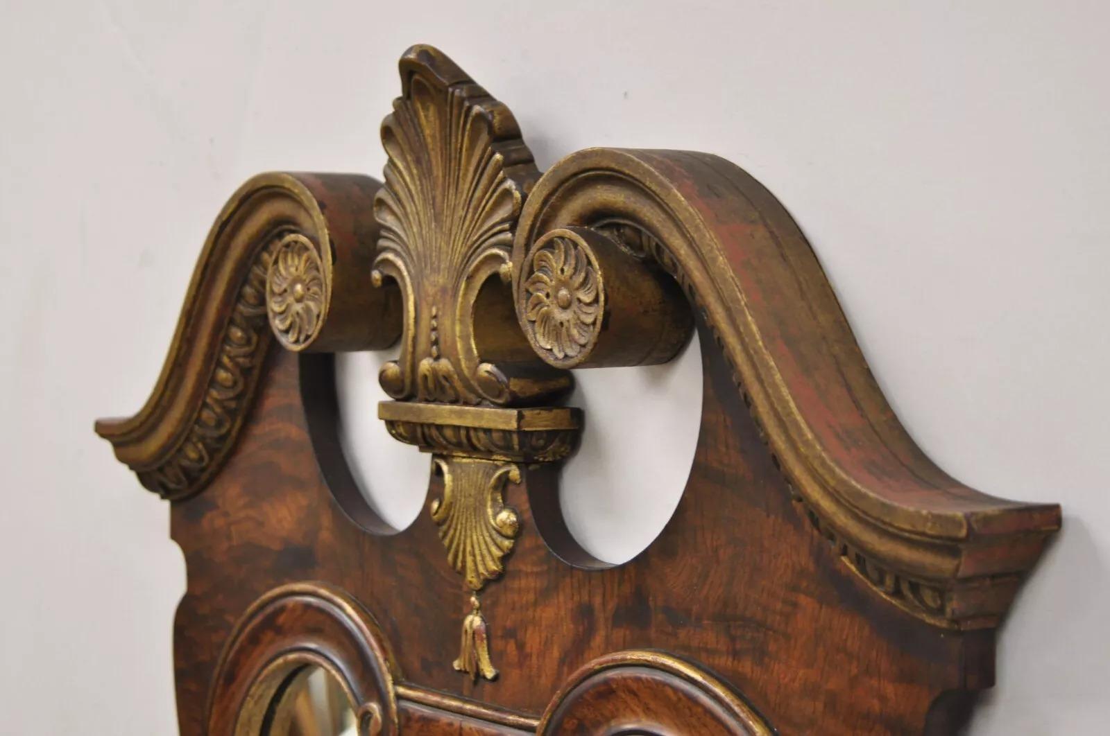 Antique miroir mural de style Chippendale en acajou Broken Arch doré en vente 5