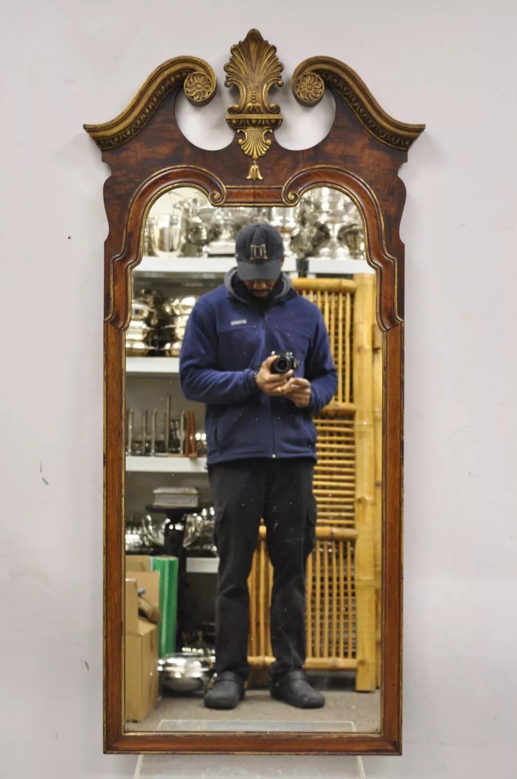 Antique miroir mural de style Chippendale en acajou Broken Arch doré en vente 6