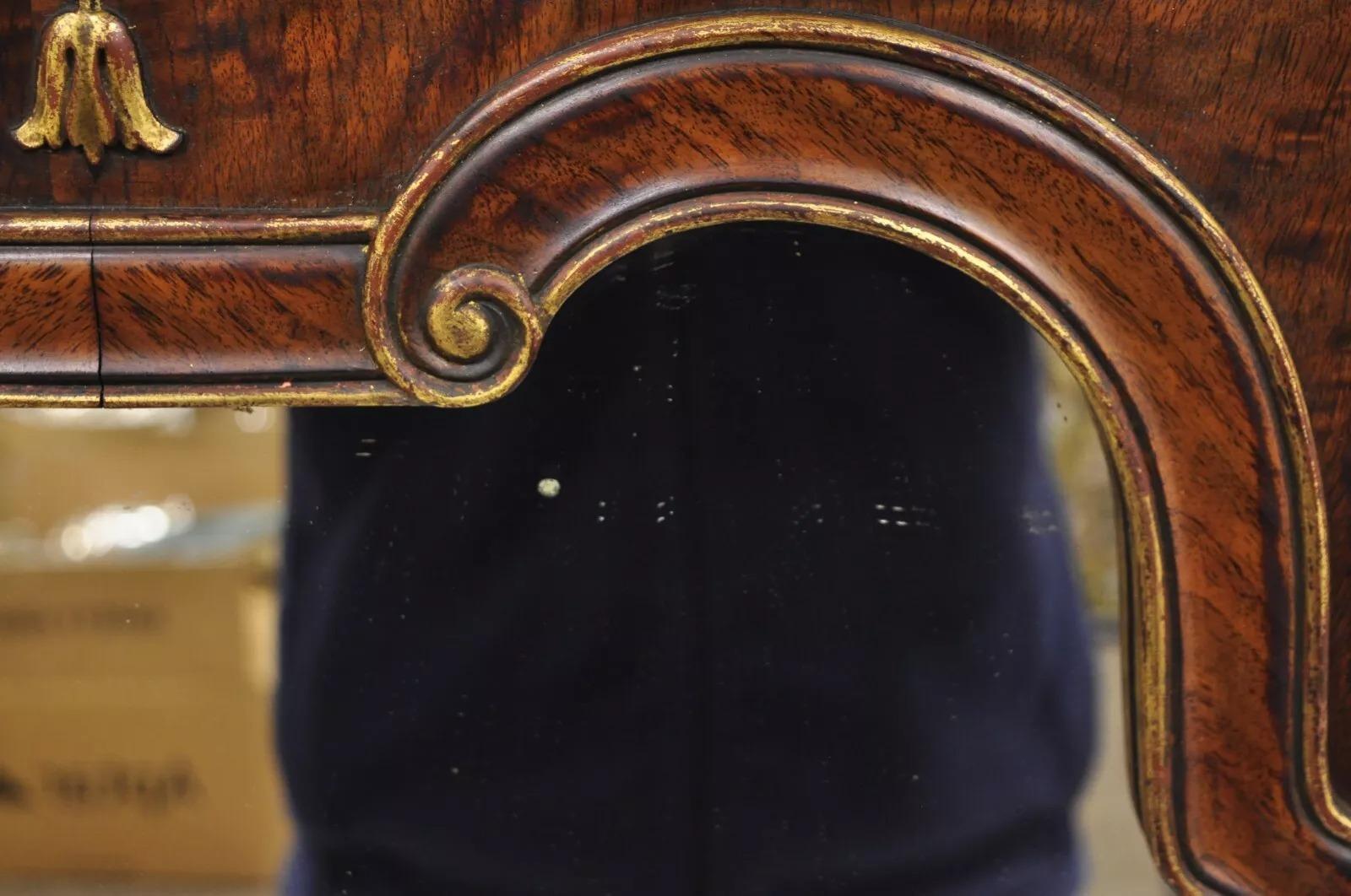 Antique miroir mural de style Chippendale en acajou Broken Arch doré en vente 3