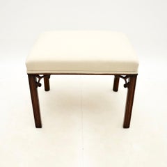 Antiker Hocker im Chippendale-Stil
