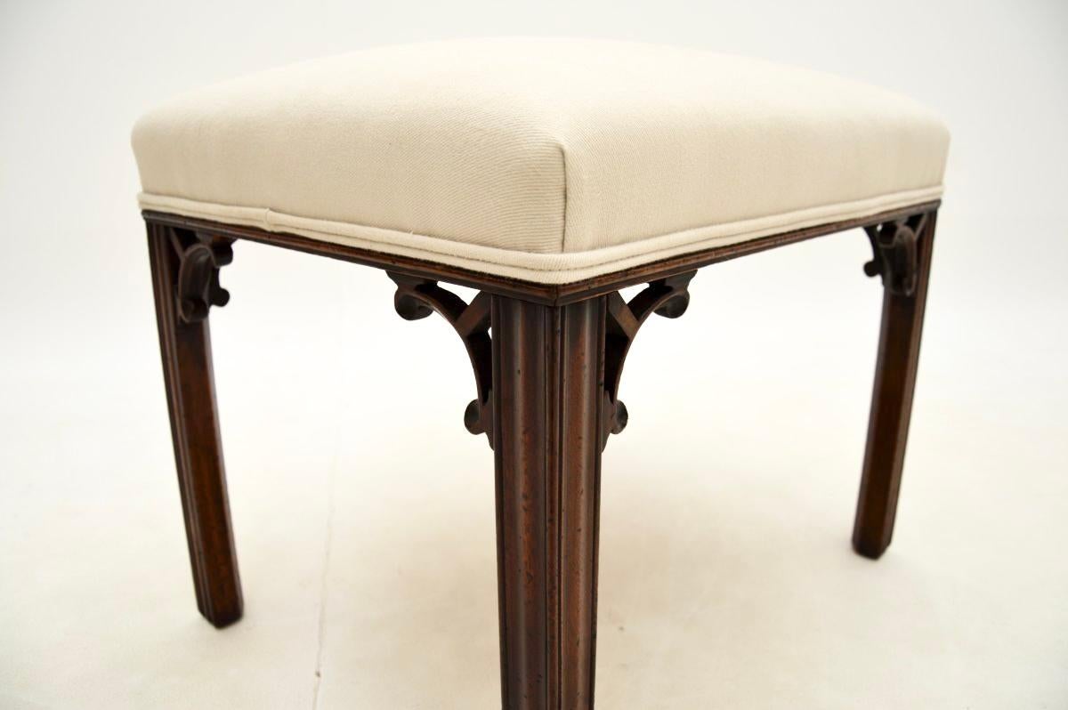 Tabouret ancien de style Chippendale Bon état - En vente à London, GB