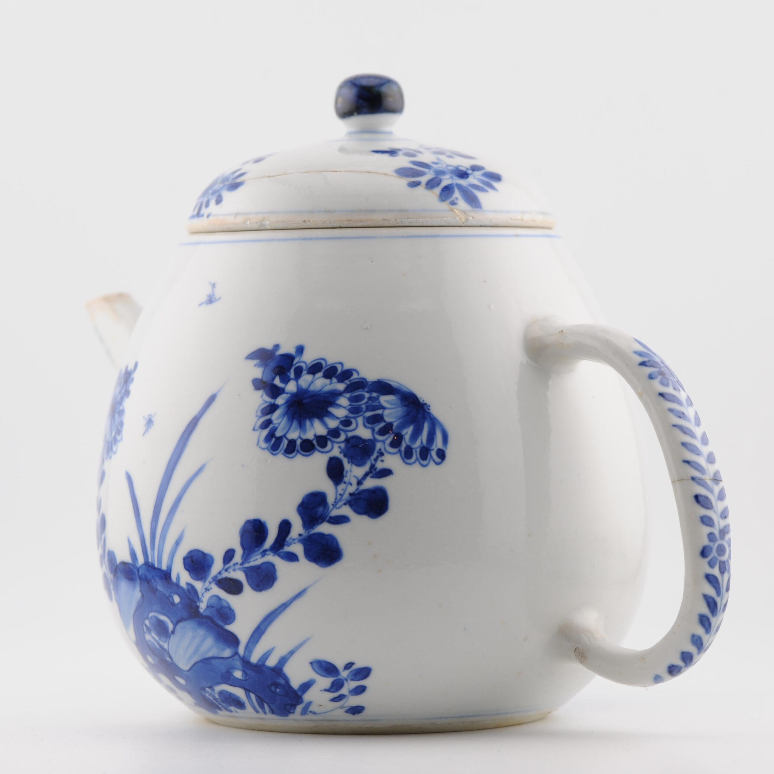 Antique Chongzhen / Shunzhi Period Chinese Porcelain Blue & White  TeaPot For Sale 10