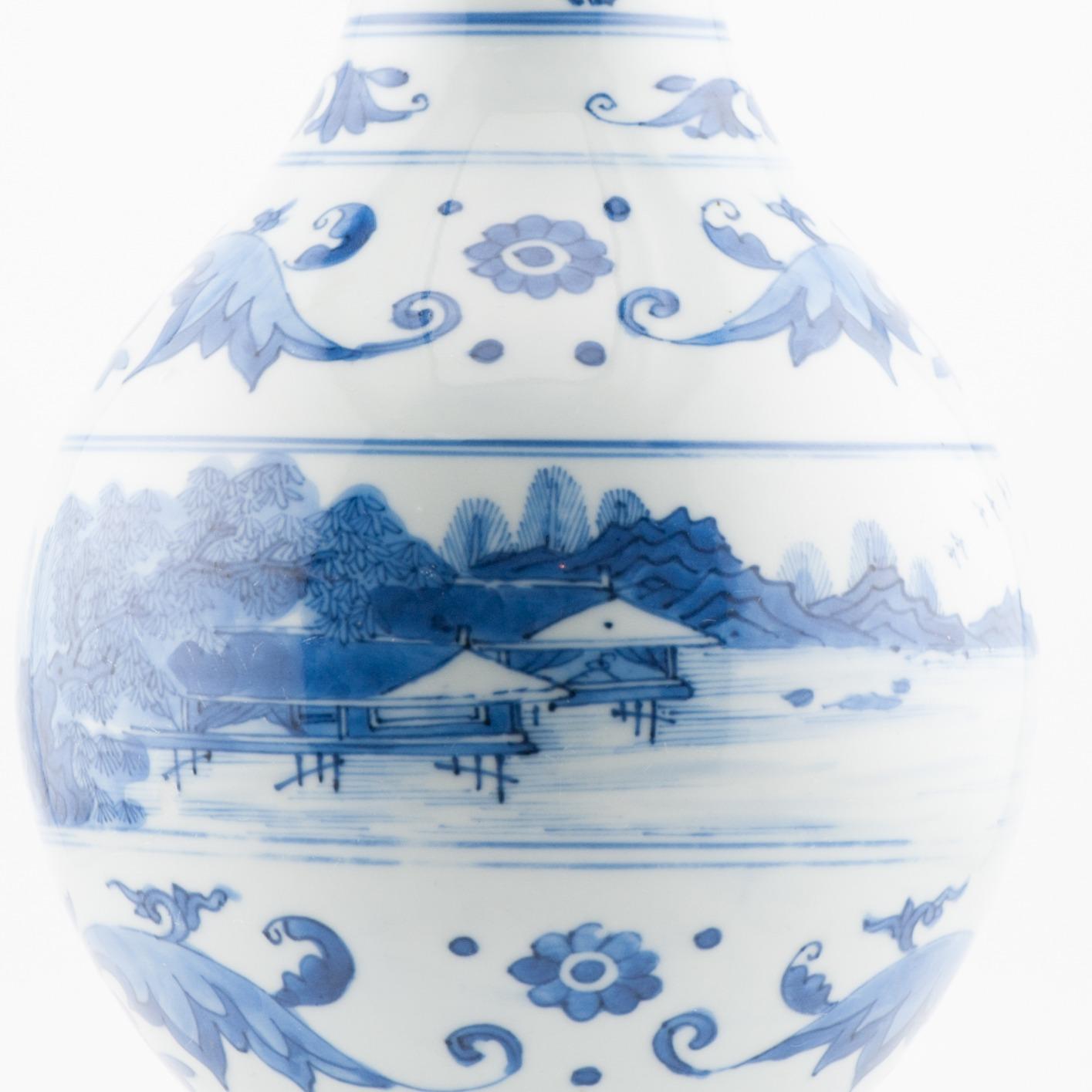 Chinois Ancienne aiguière en porcelaine chinoise transitionnelle Chongzhen Shunzhi, 17e siècle en vente
