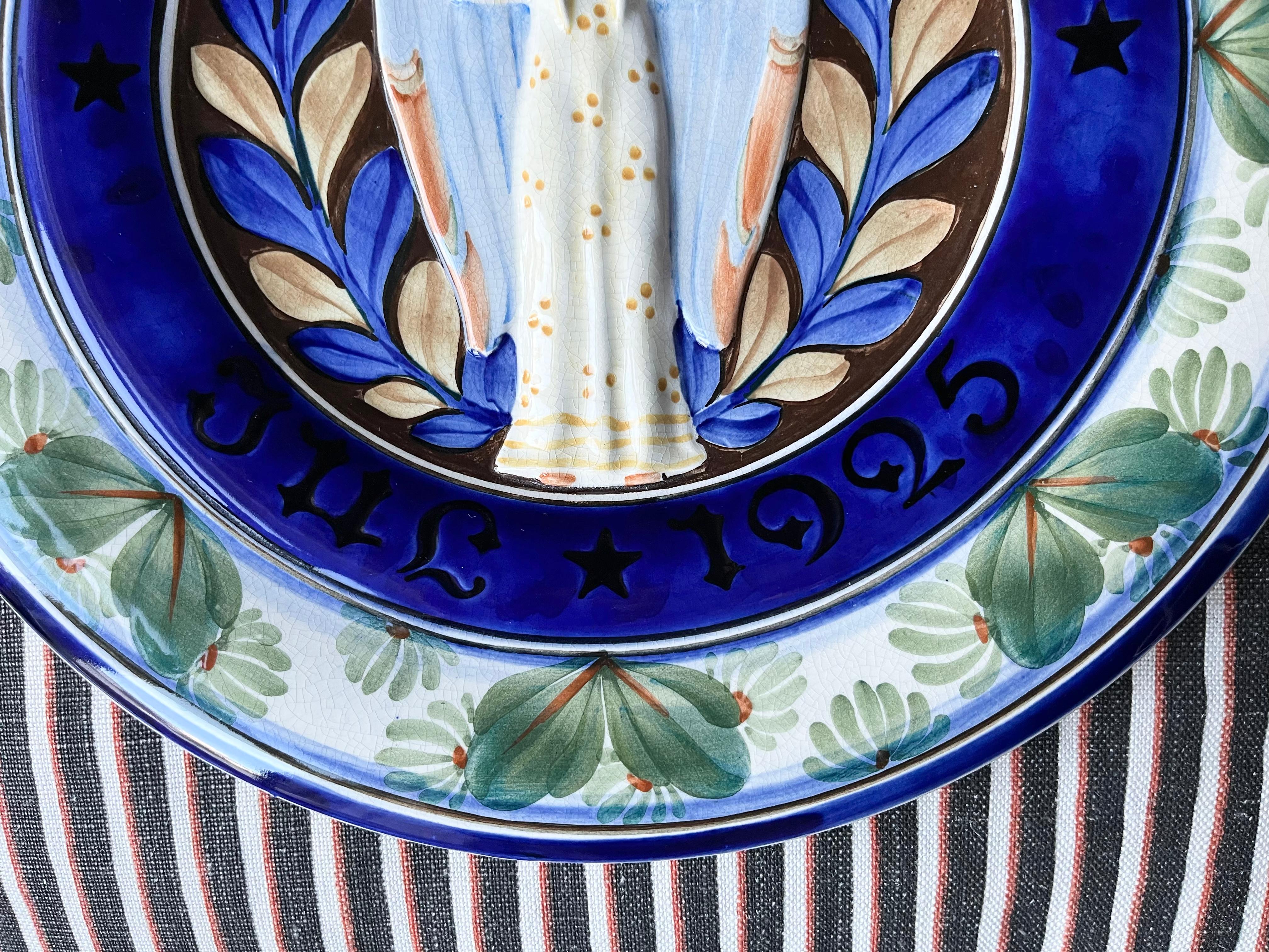 Early 20th Century Antique Christmas faience platter 1925 by Danish Aluminia hand-painted For Sale