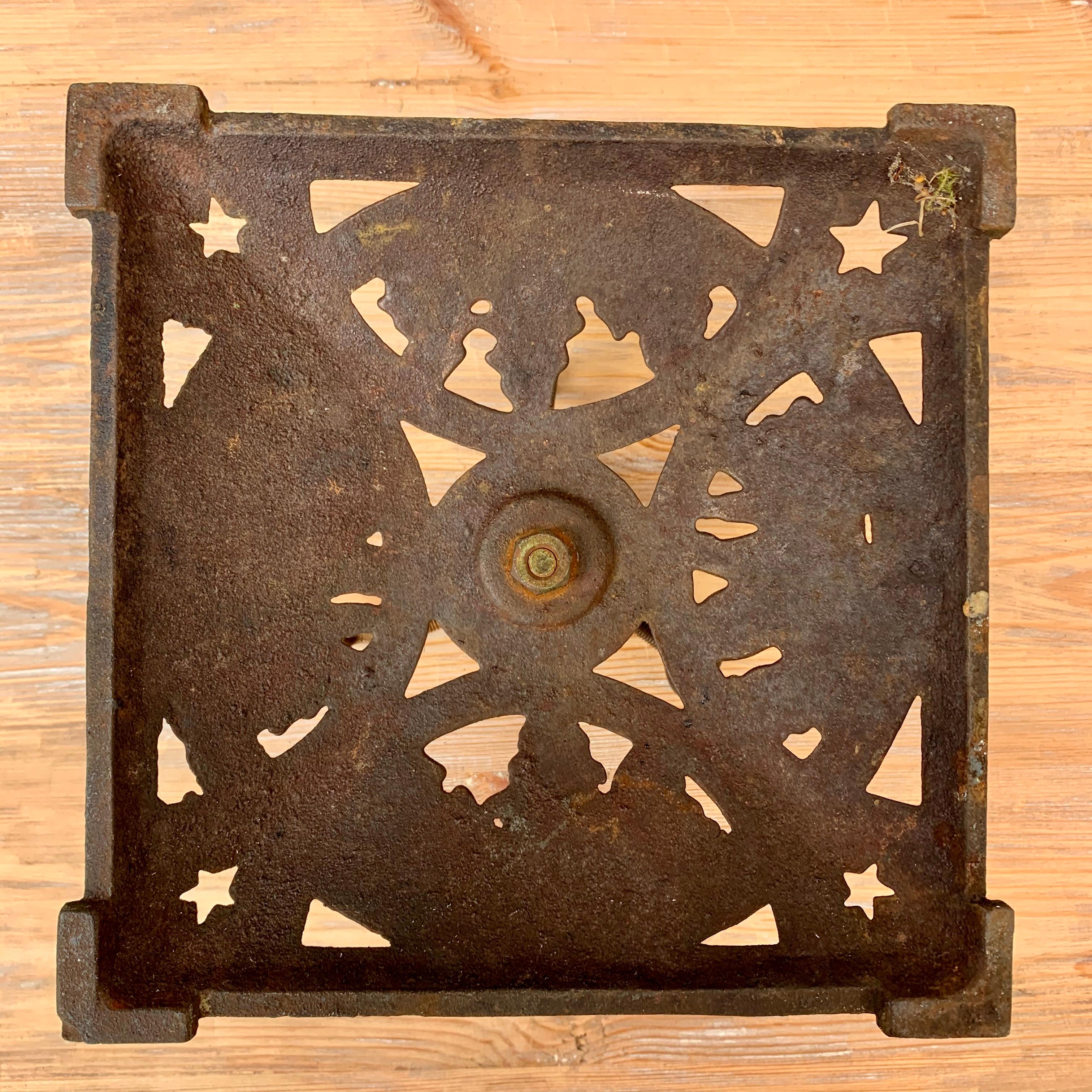 Antique Christmas Tree Stand in Original Painted Cast Iron, circa 1900 6