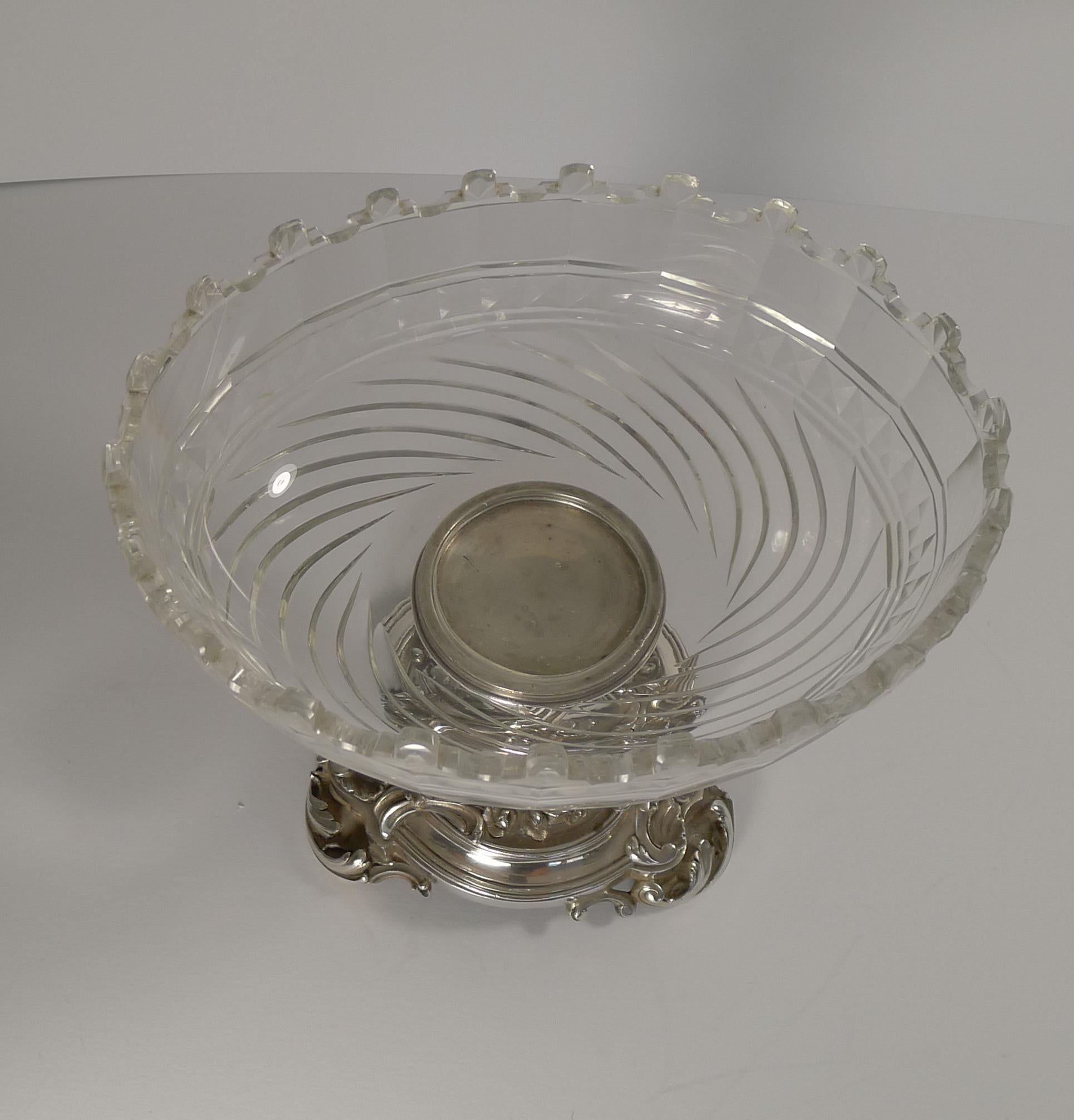 Antique Christofle et Cie Silvered Bronze and Crystal Centrepiece, circa 1900 In Good Condition For Sale In Bath, GB
