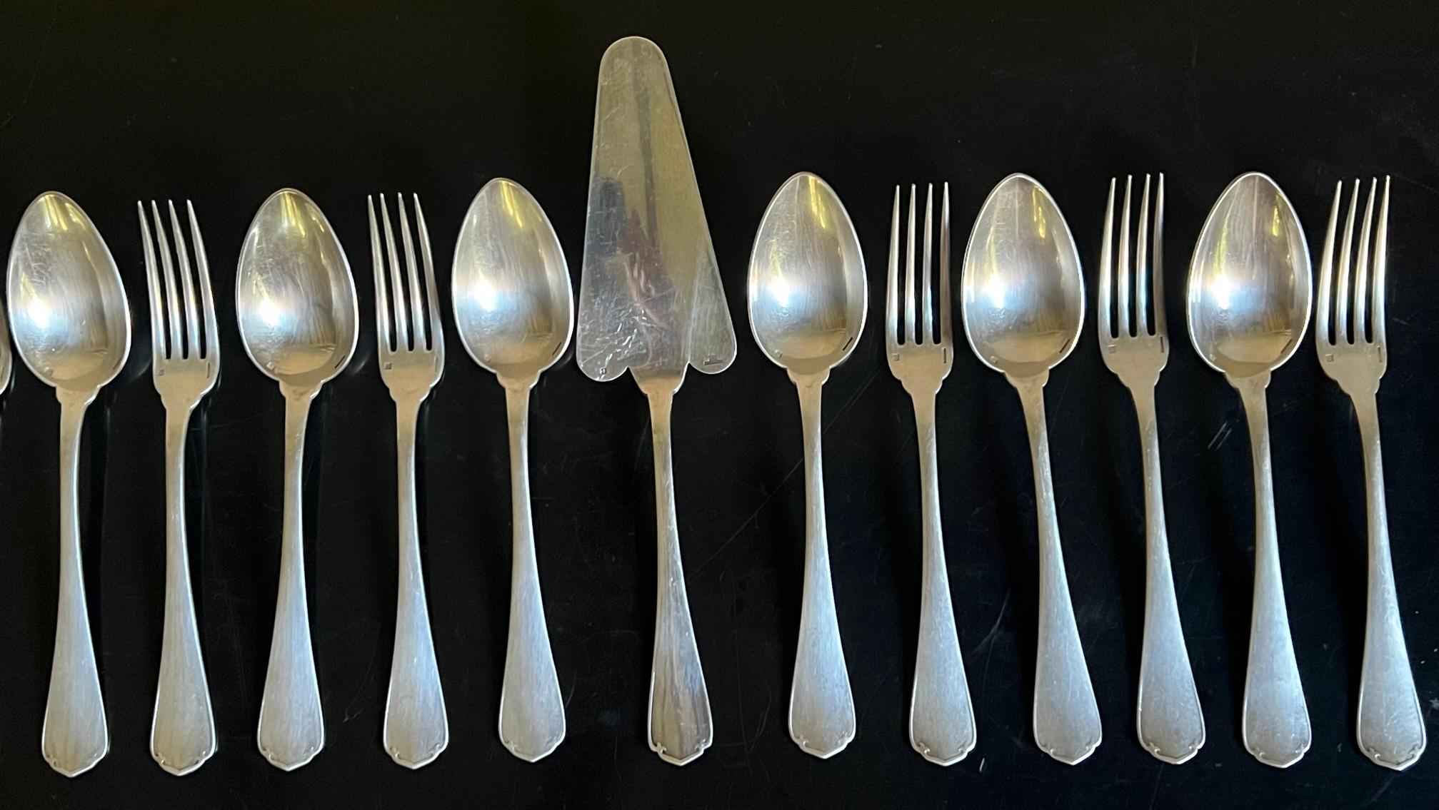 Antique Christofle Spoons Forks & Cake / Pie Server in Japonais Pattern-13 Piece In Good Condition For Sale In Ross, CA