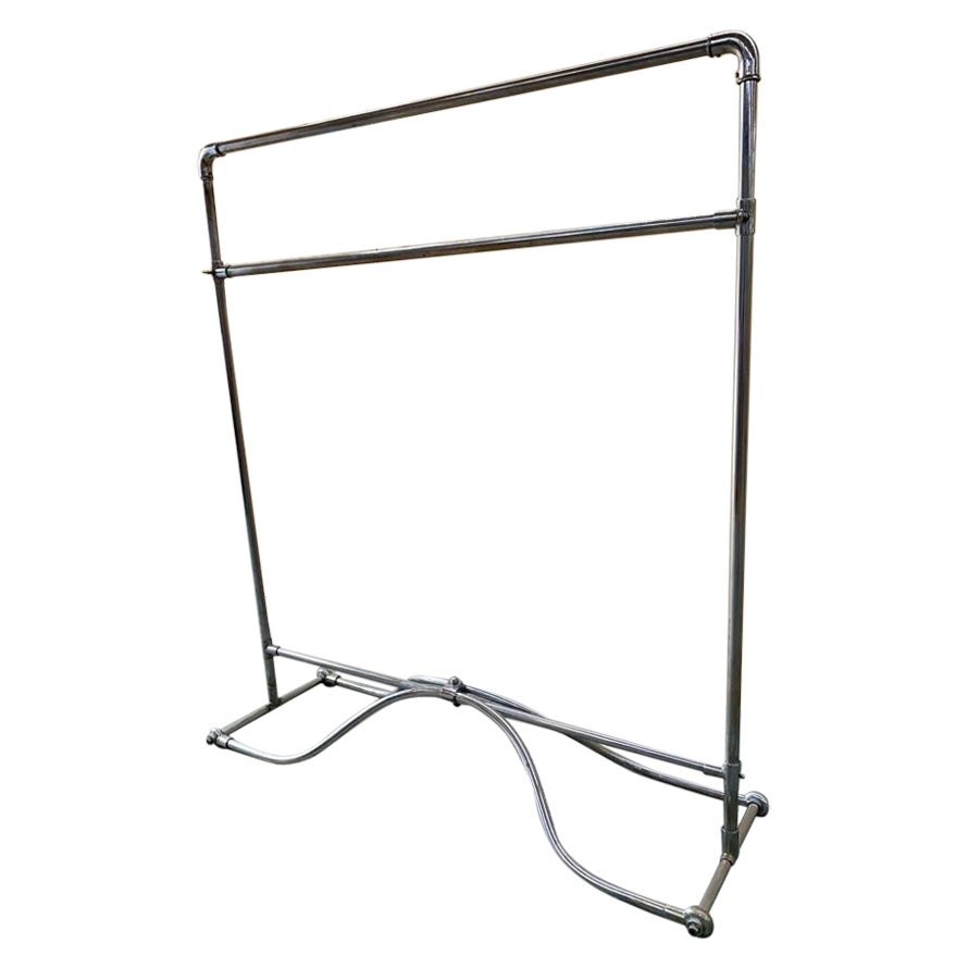 Porte-vêtements en chrome antique