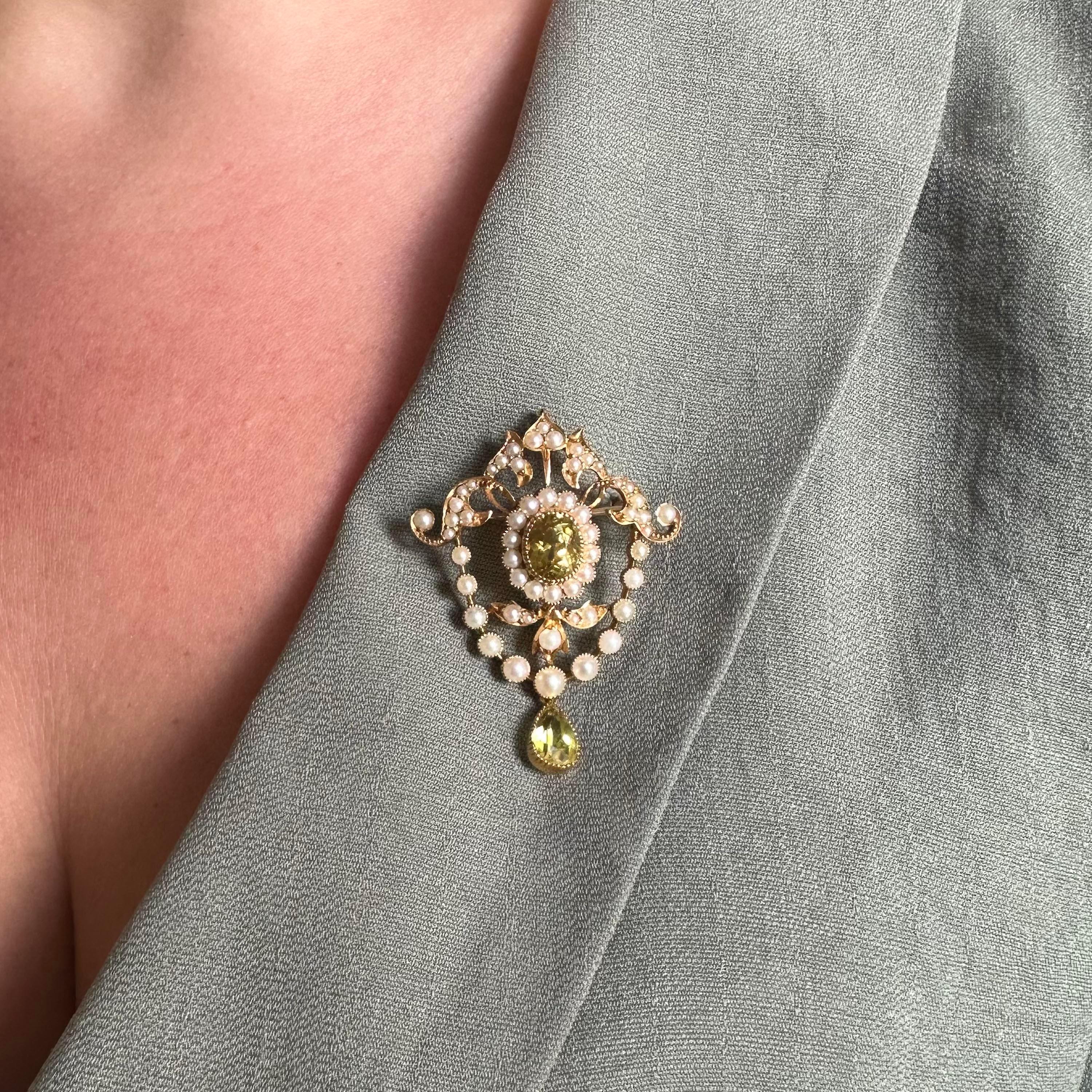 Oval Cut Antique Heliodor Natural Pearl And Gold Brooch-Cum-Pendant, Circa 1910 For Sale