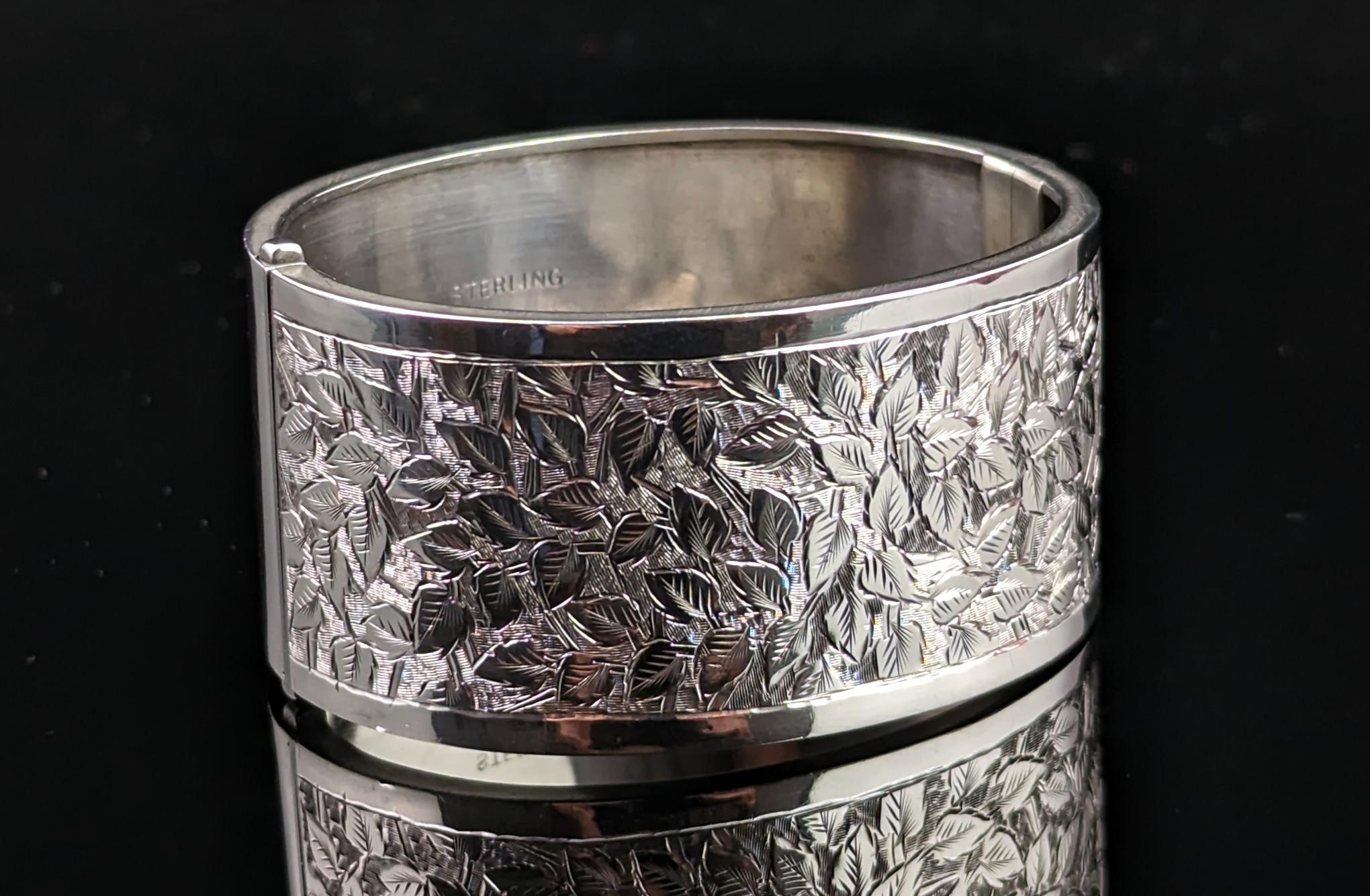 Antique Chunky silver cuff bangle, leaf engraved, Edwardian  For Sale 7