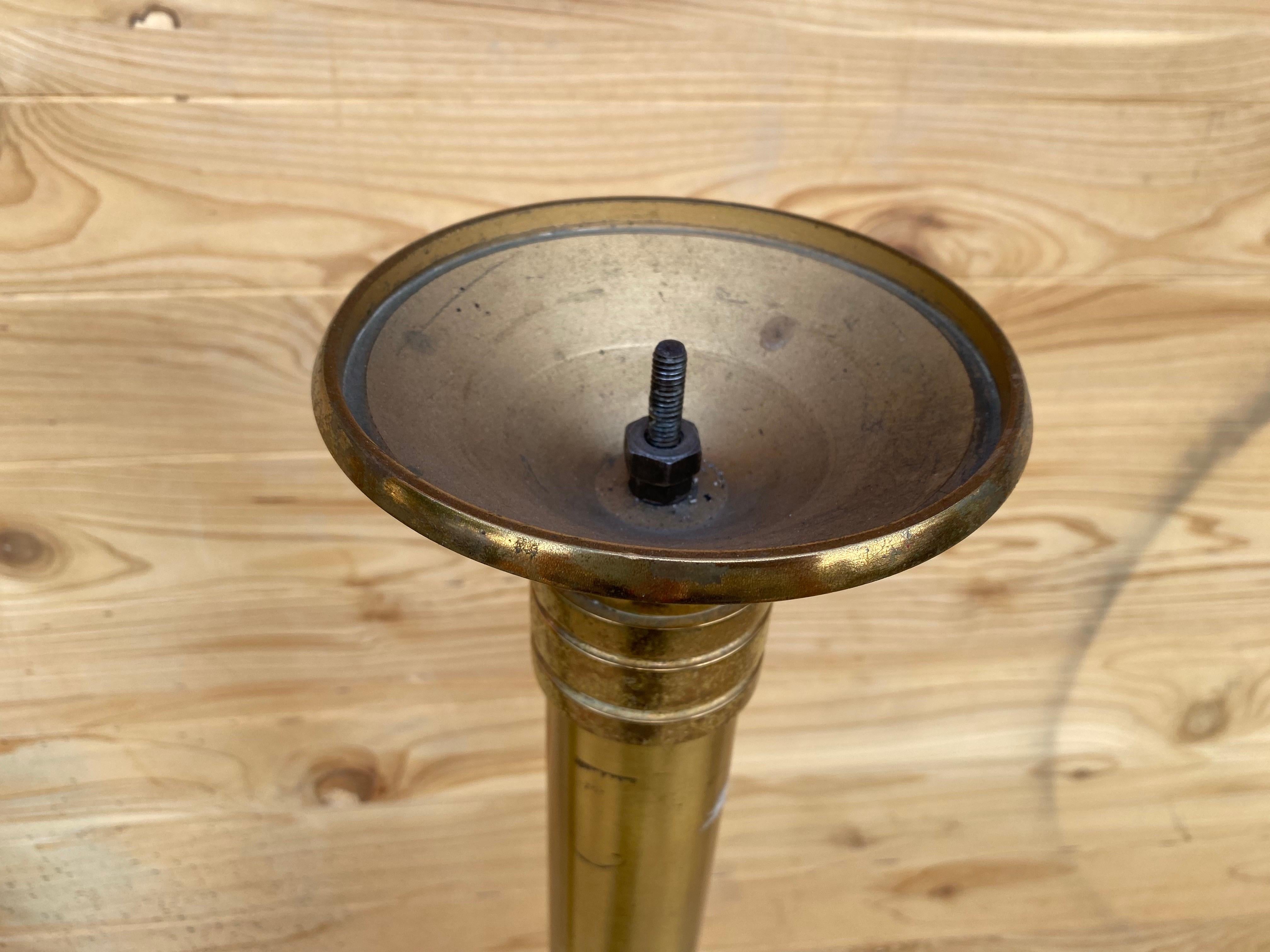 Antiguos Candelabros de Pie de Altar de Iglesia siglo XX en venta