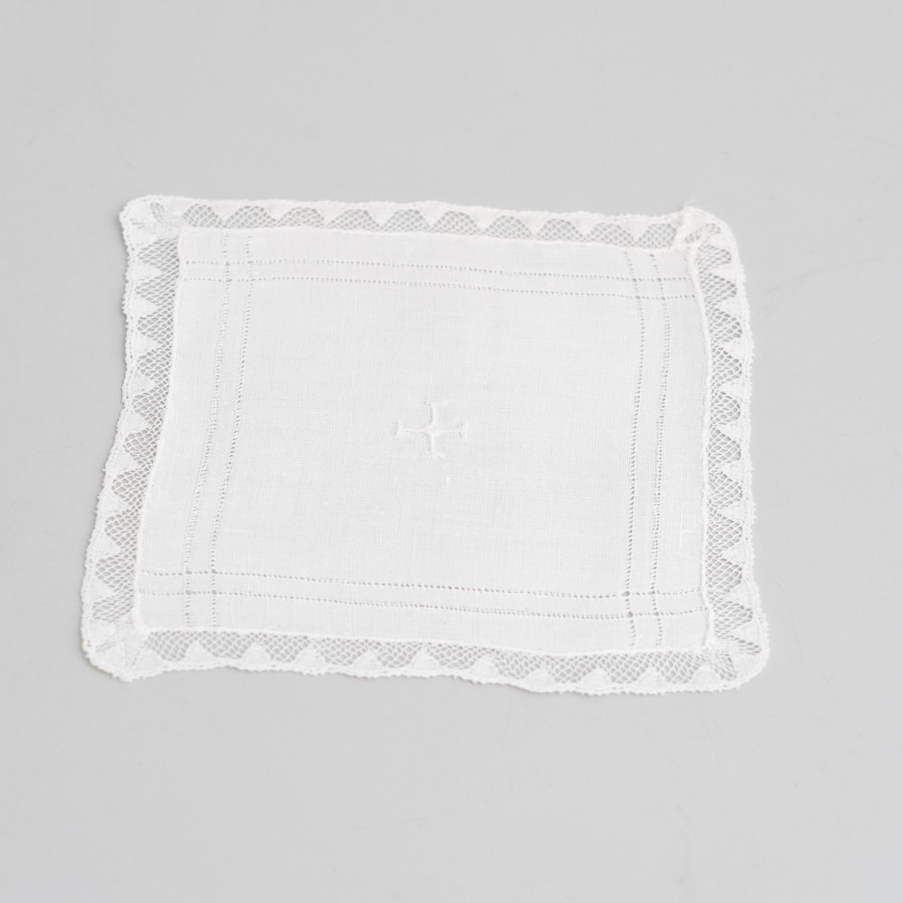Moderne Tissu d'autel traditionnel d'église ancien, vers 1950