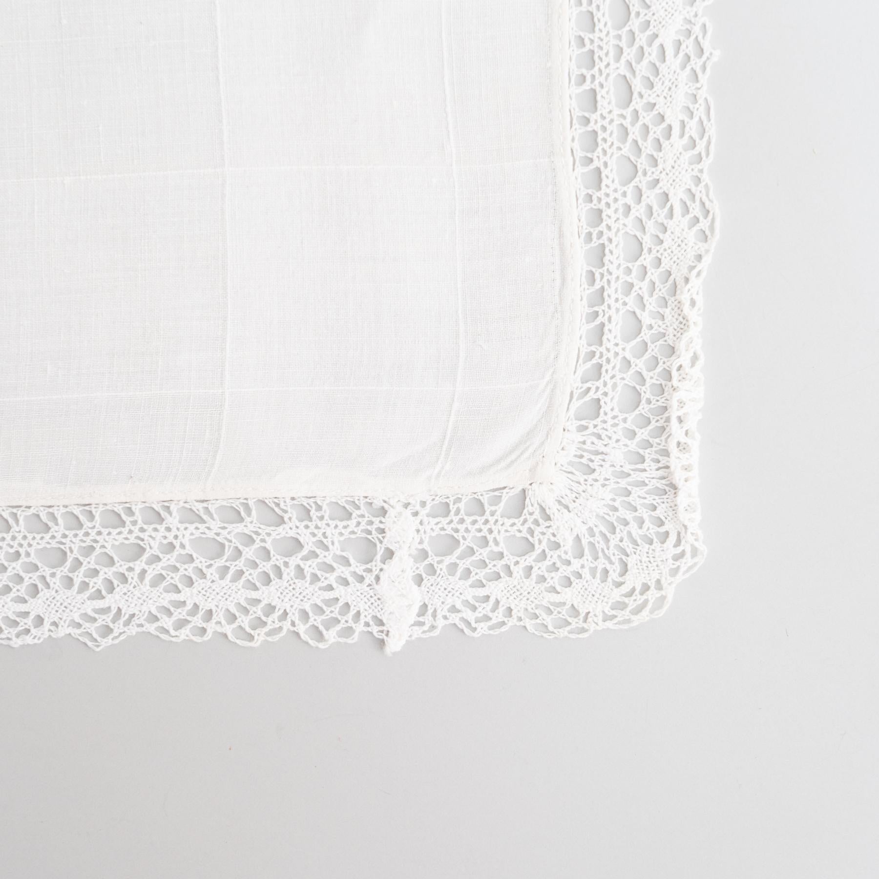 Antique Church Traditional Altar Cloth, circa 1950 In Good Condition For Sale In Barcelona, ES