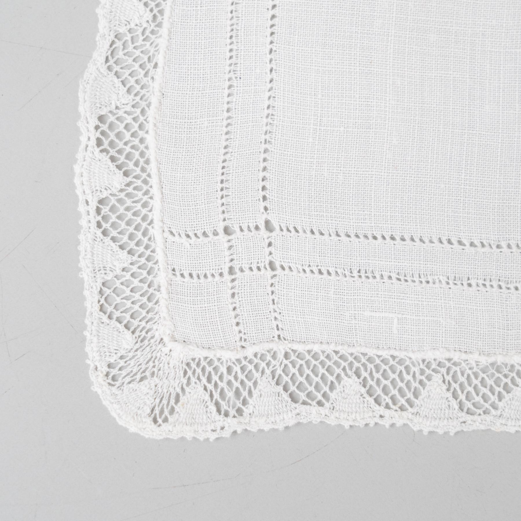 Plâtre Tissu d'autel traditionnel d'église ancien, vers 1950