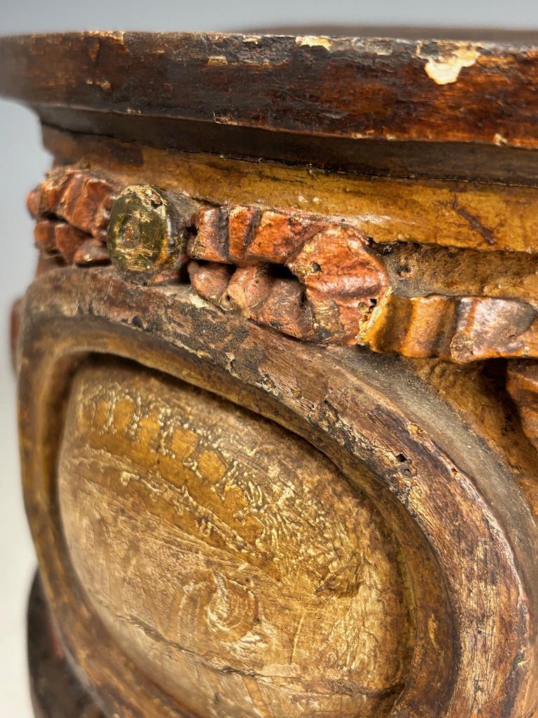 Antike Church's Wall Sconce oder Stand - Ornate Display für Figuren (19. Jahrhundert) im Angebot