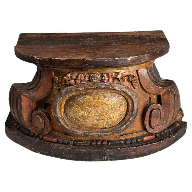 Antike Church's Wall Sconce oder Stand - Ornate Display für Figuren im Angebot