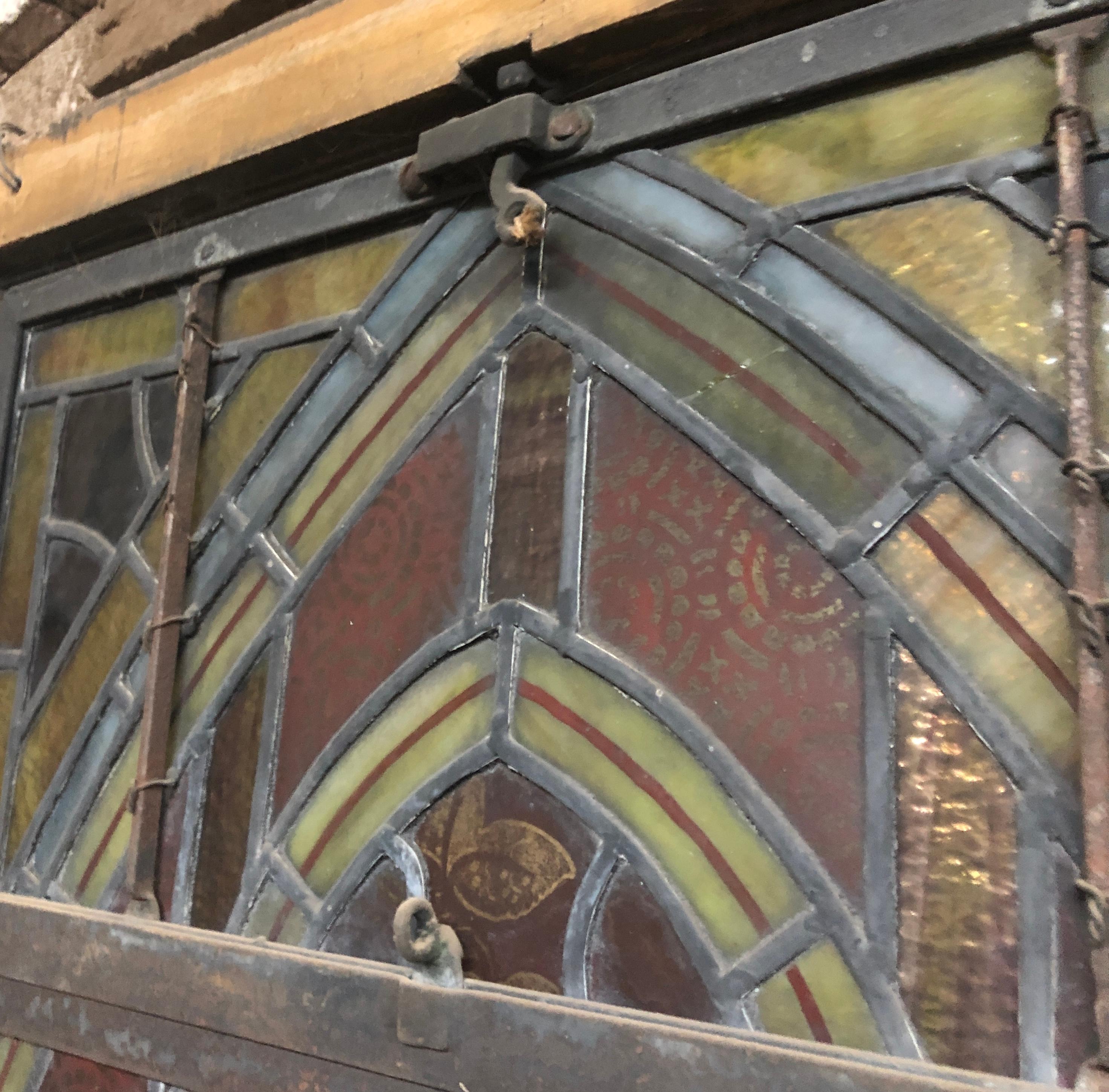 Ventana antigua de iglesia 28