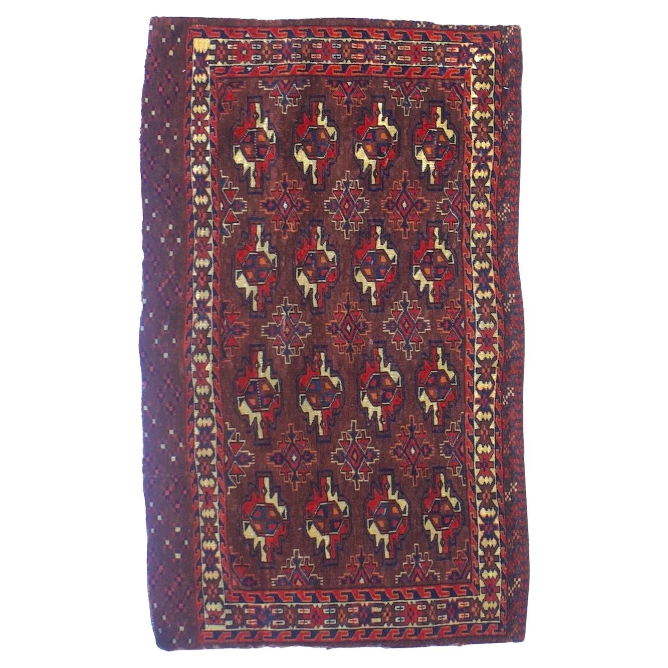 Antiker Chuval Turkman Teppich 2'3" x 3'8 im Angebot