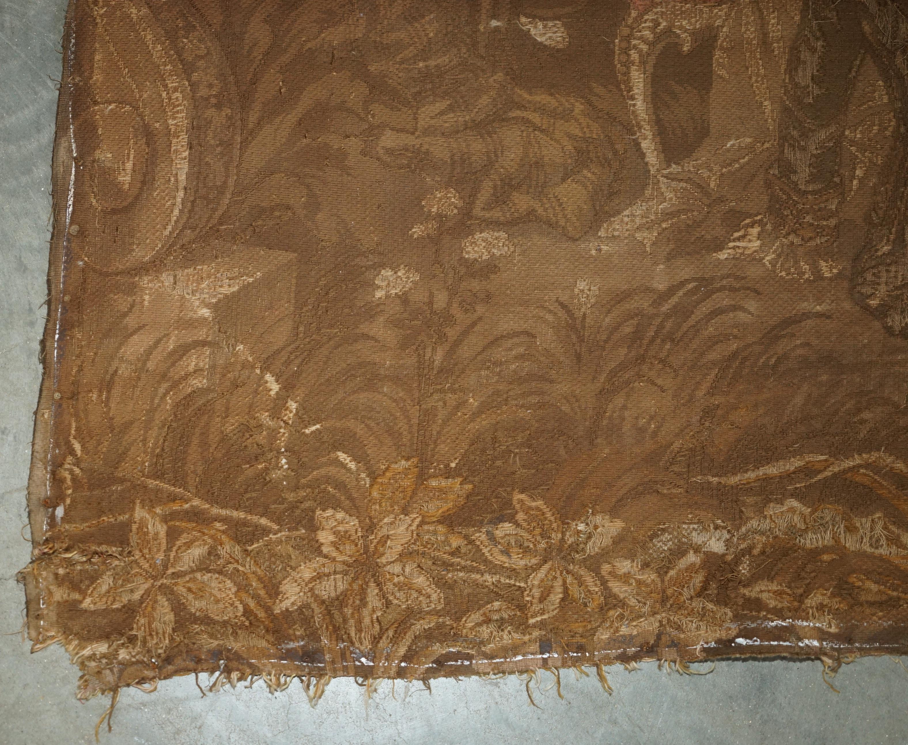 ANTIQUE CIR 1880 TAPESTRY DEPICTING WATTEAU-ESQUE FiGURES AFTER ANTOINE WATTEAU For Sale 5