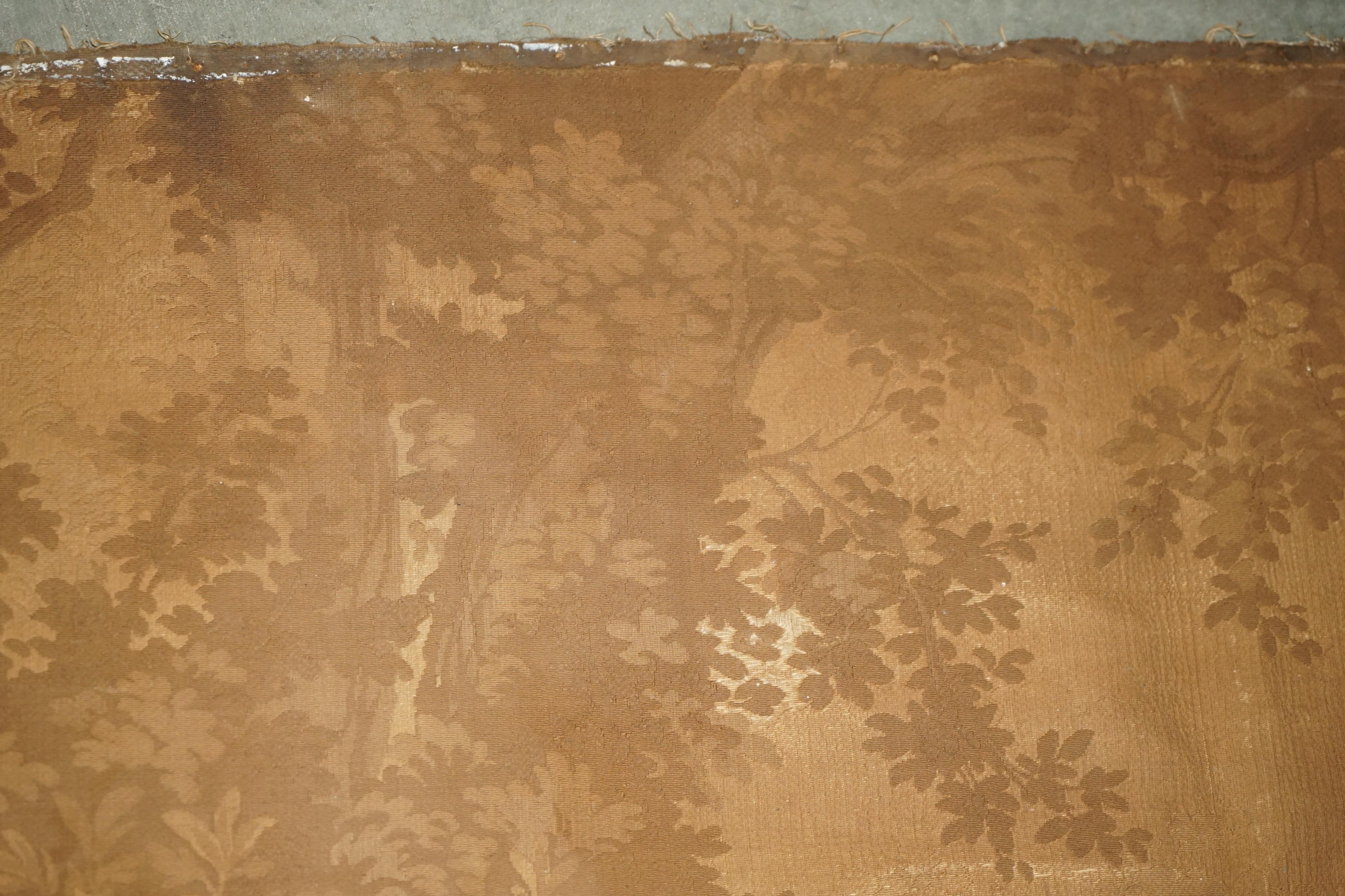 ANTIQUE CIR 1880 TAPESTRY DEPICTING WATTEAU-ESQUE FiGURES AFTER ANTOINE WATTEAU For Sale 7