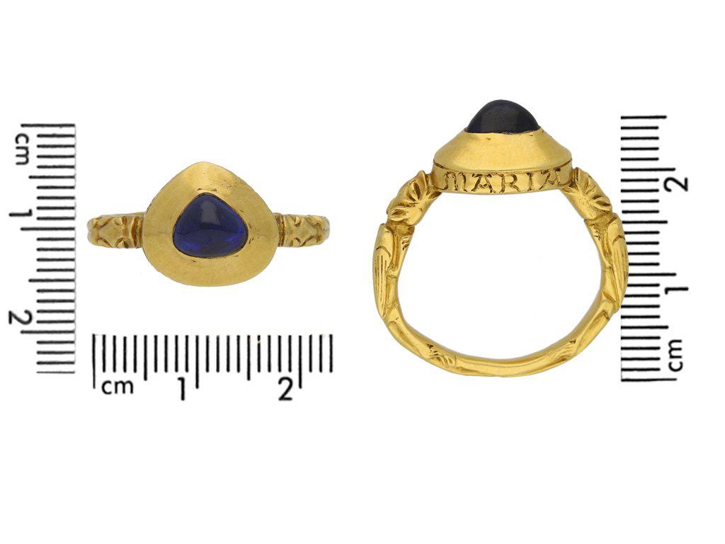 Médiéval Antiquité Circa 14ème siècle Bague médiévale en or avec saphir en vente