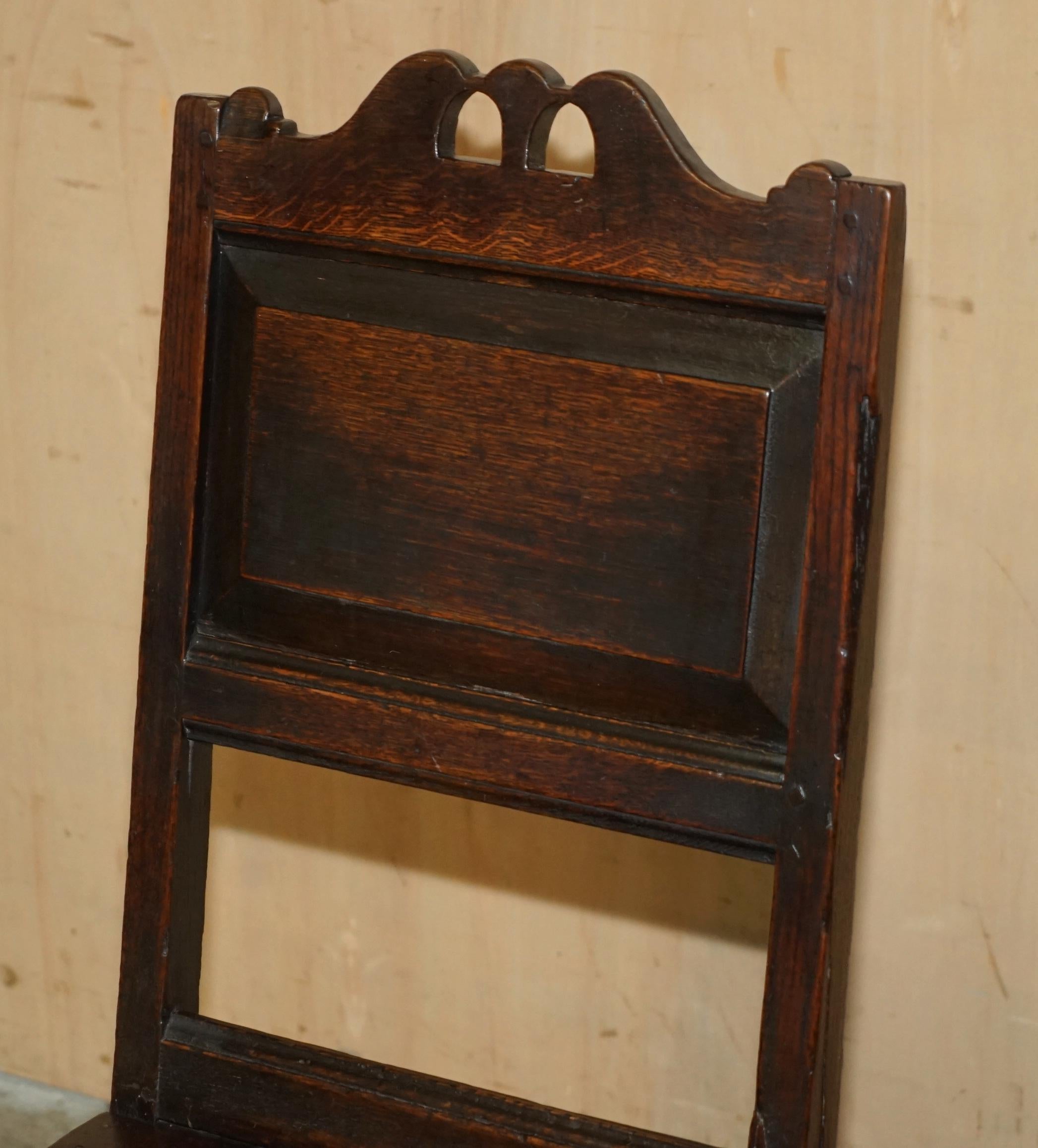 ANTIGUA SILLA OCCASiONAL DE ROBLE INGLÉS DEL SIGLO XVII CIRCA 1660-1680 CHARLES II Carlos II en venta
